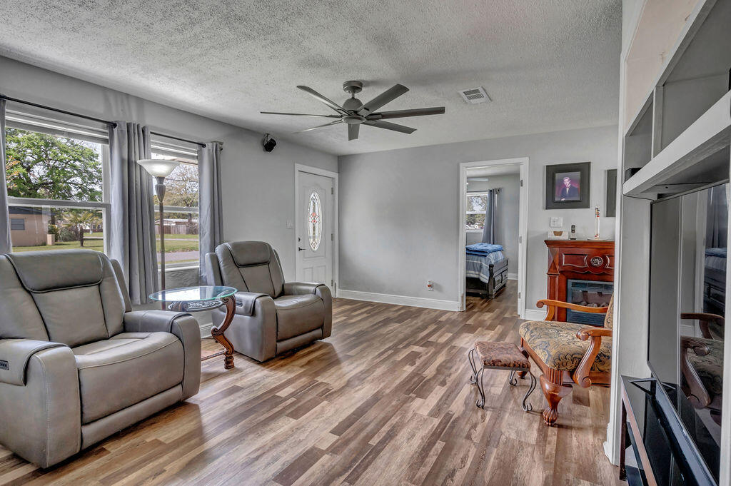 BRYN MAWR PARK 1ST ADDN - Residential