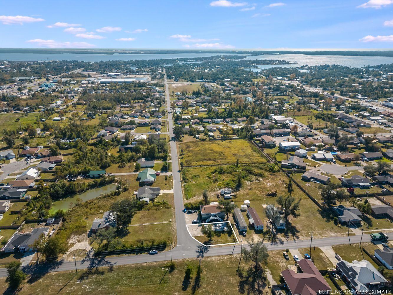 NO RECORDED SUBDIVISION - Land