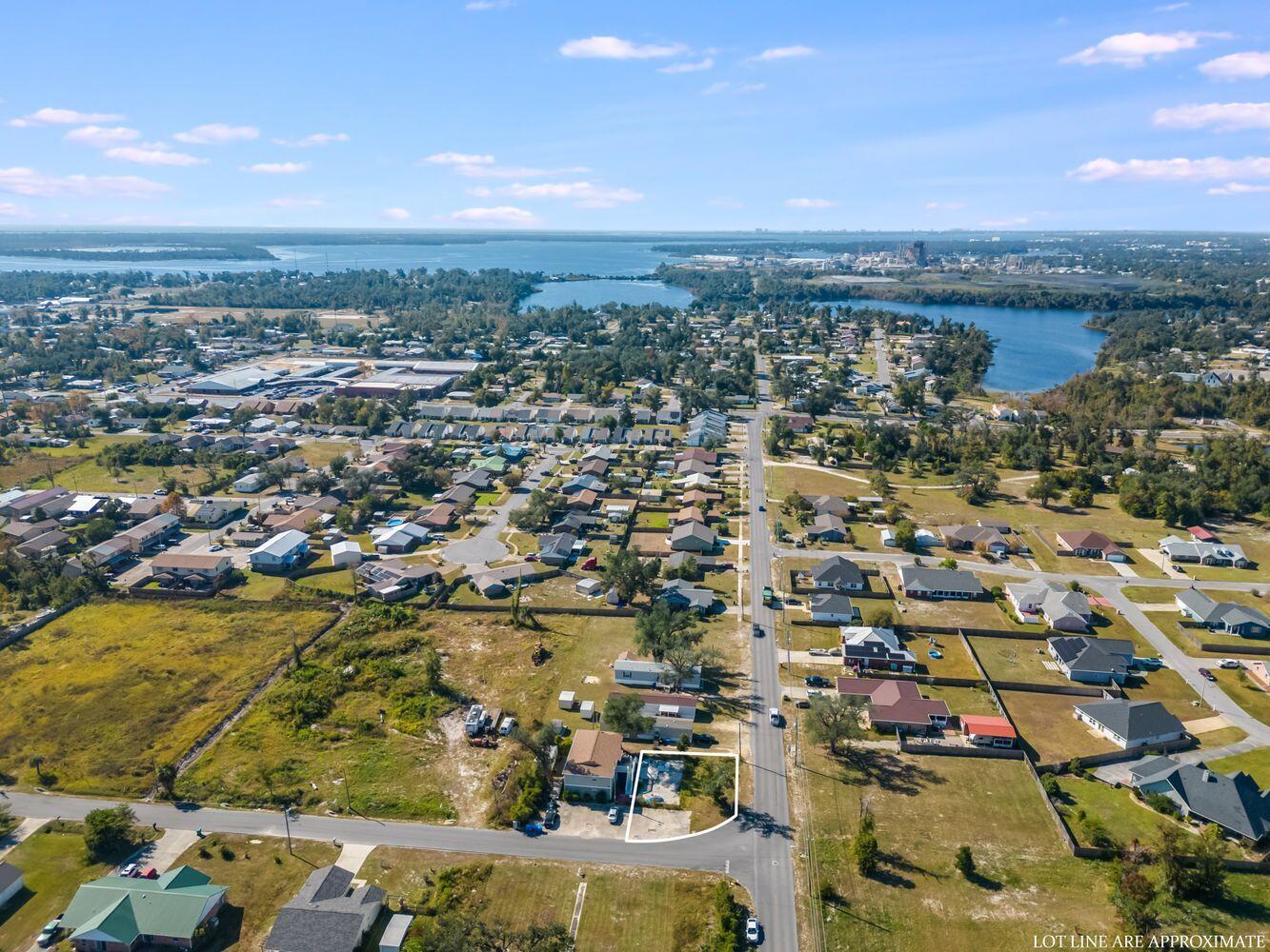 NO RECORDED SUBDIVISION - Land