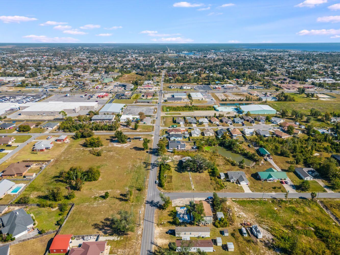 NO RECORDED SUBDIVISION - Land