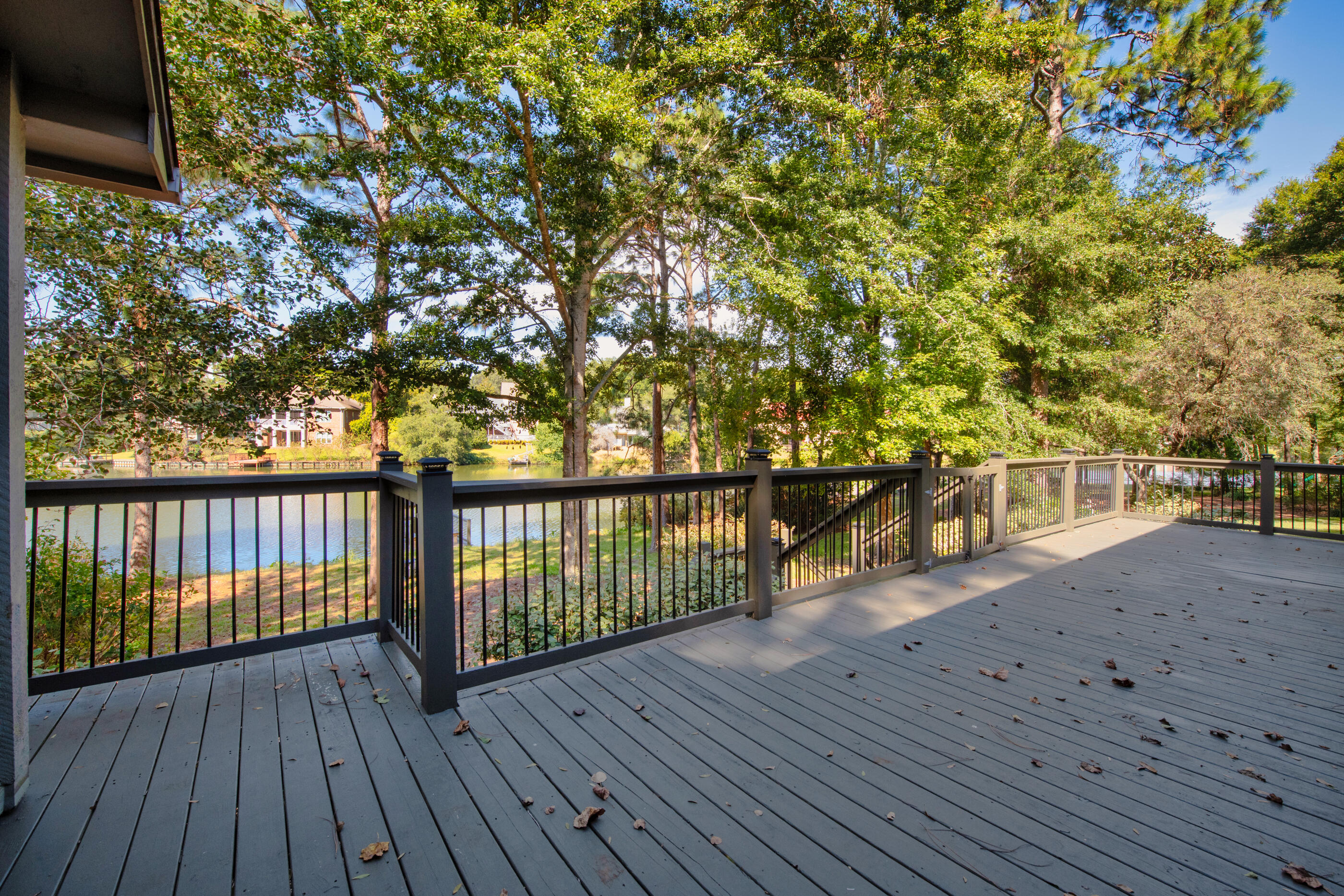 ROCKY BAYOU COUNTRY CLUB ESTATES 3 - Residential