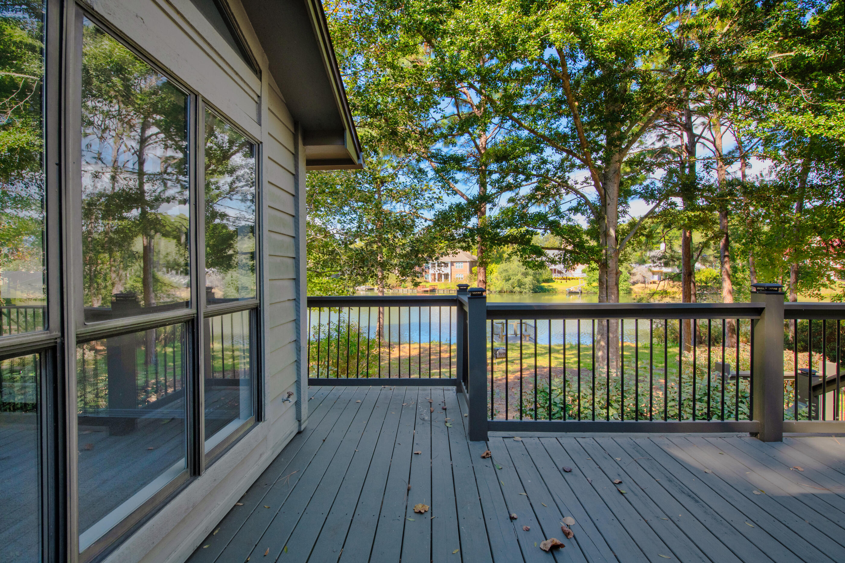 ROCKY BAYOU COUNTRY CLUB ESTATES 3 - Residential