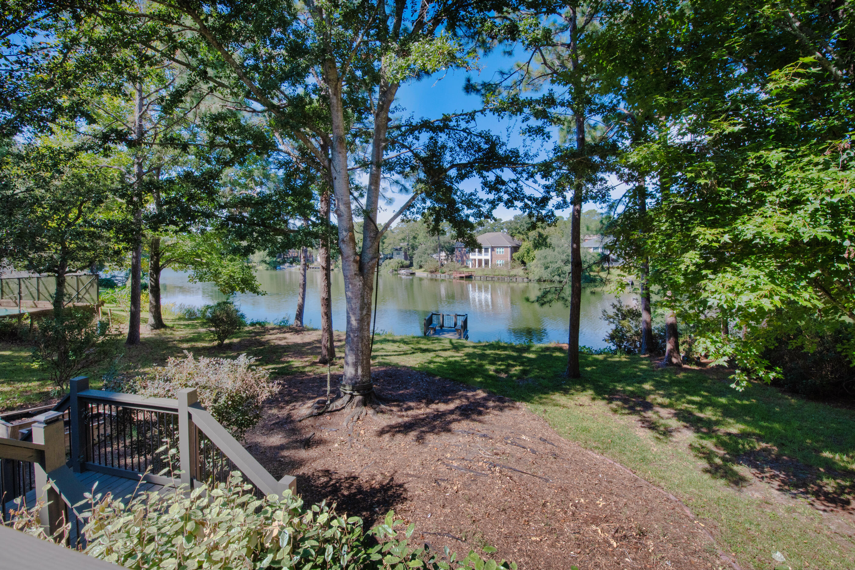 ROCKY BAYOU COUNTRY CLUB ESTATES 3 - Residential