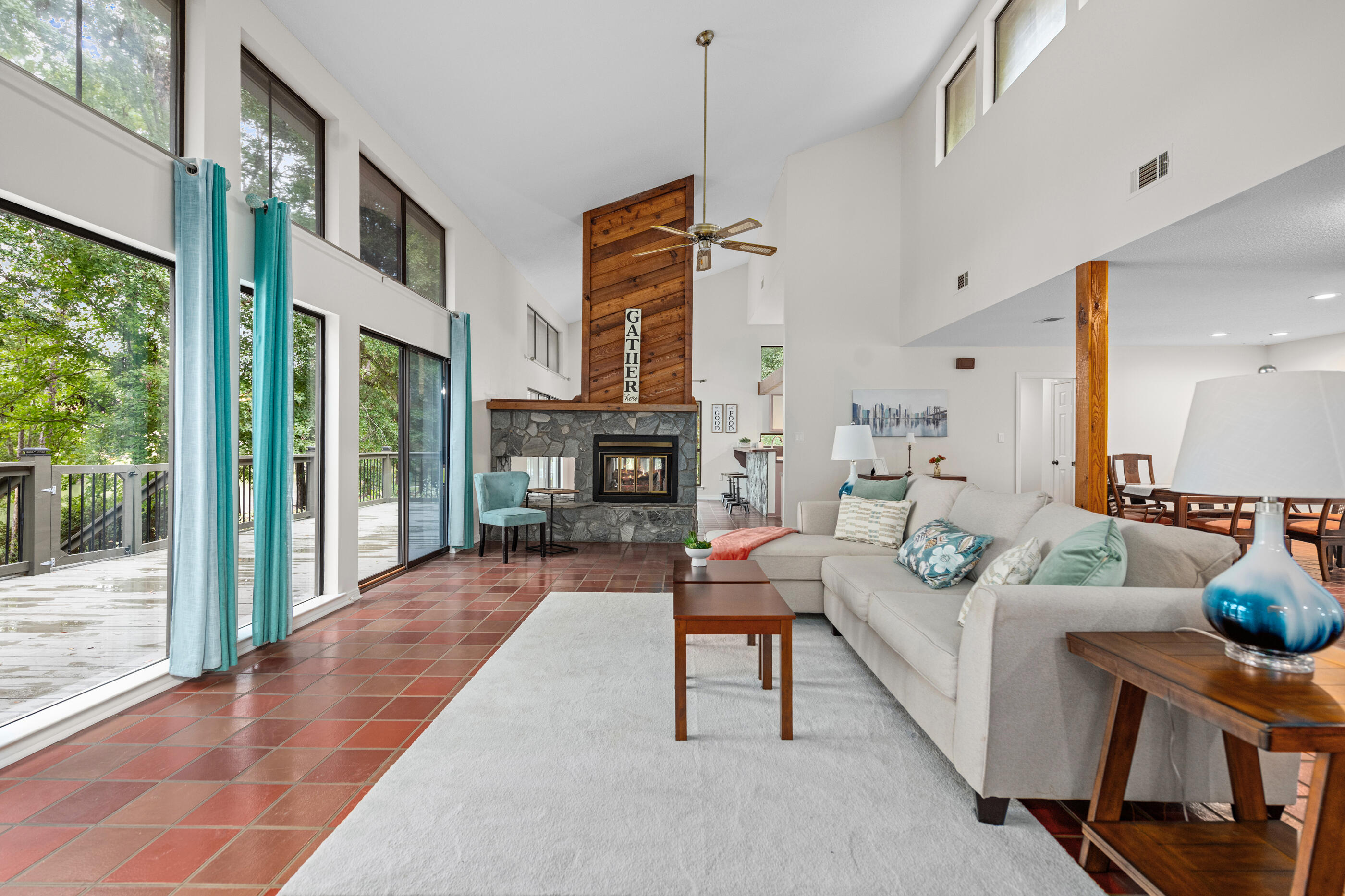 ROCKY BAYOU COUNTRY CLUB ESTATES 3 - Residential