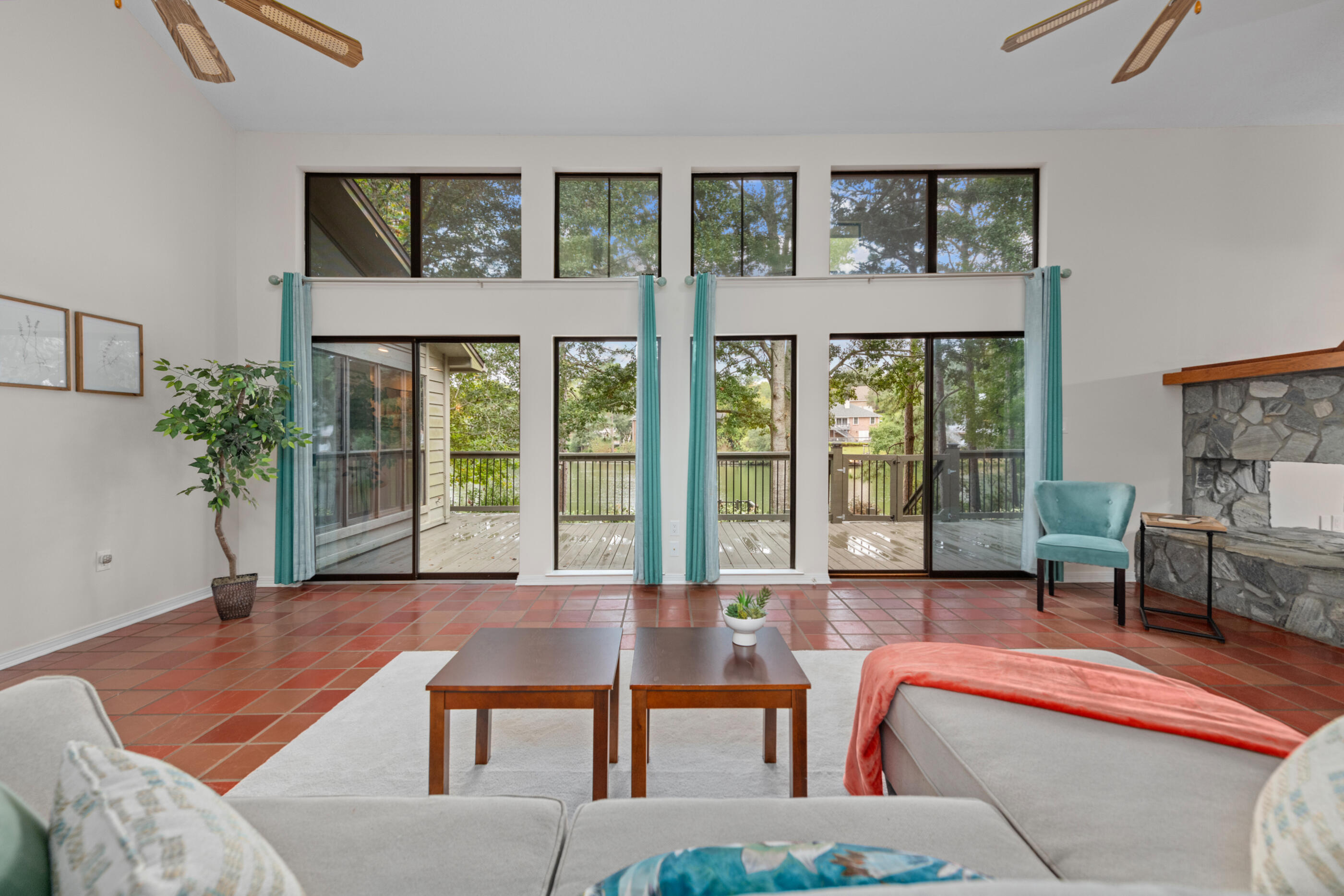 ROCKY BAYOU COUNTRY CLUB ESTATES 3 - Residential