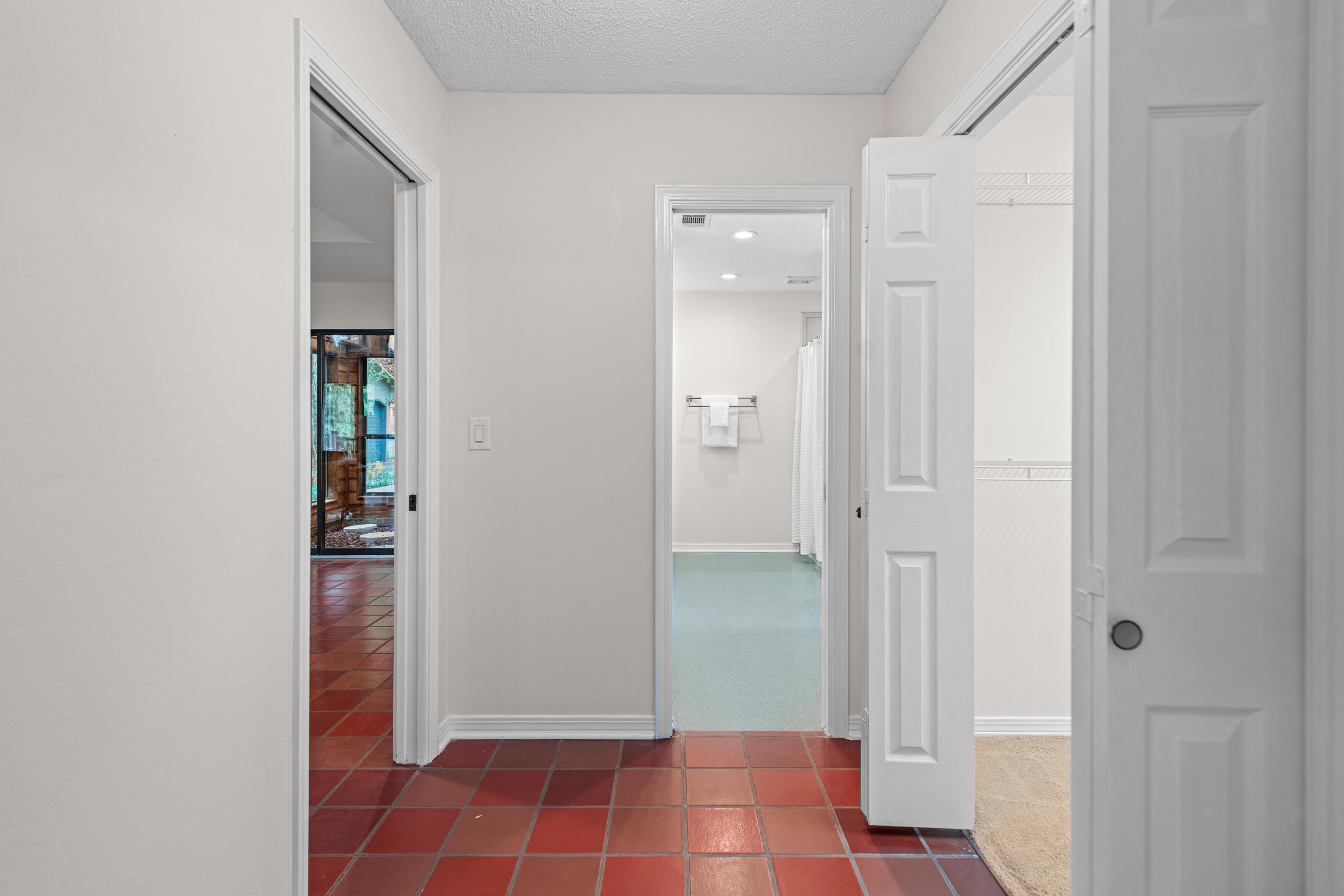 ROCKY BAYOU COUNTRY CLUB ESTATES 3 - Residential