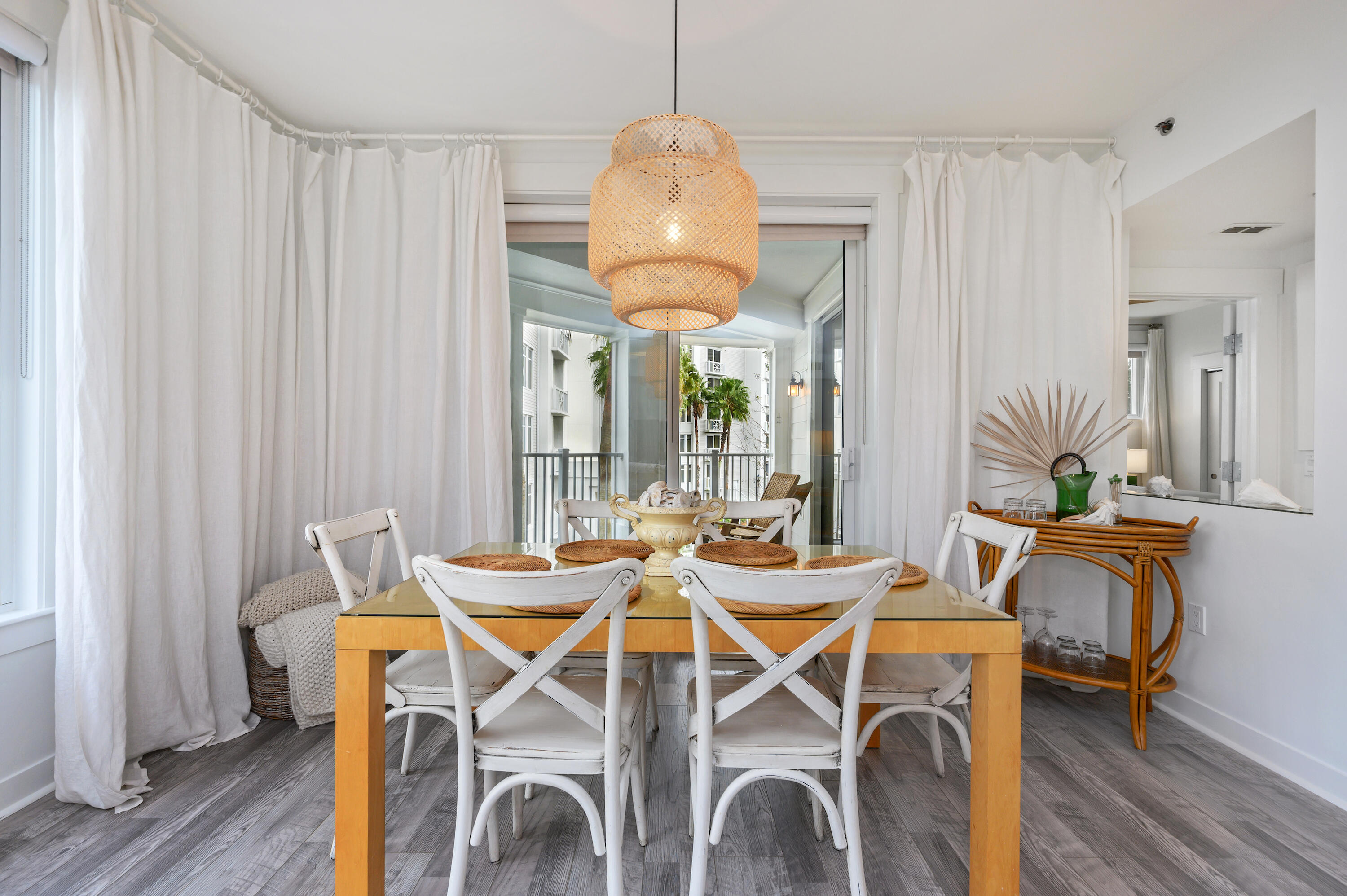 BAHIA CONDO - Residential