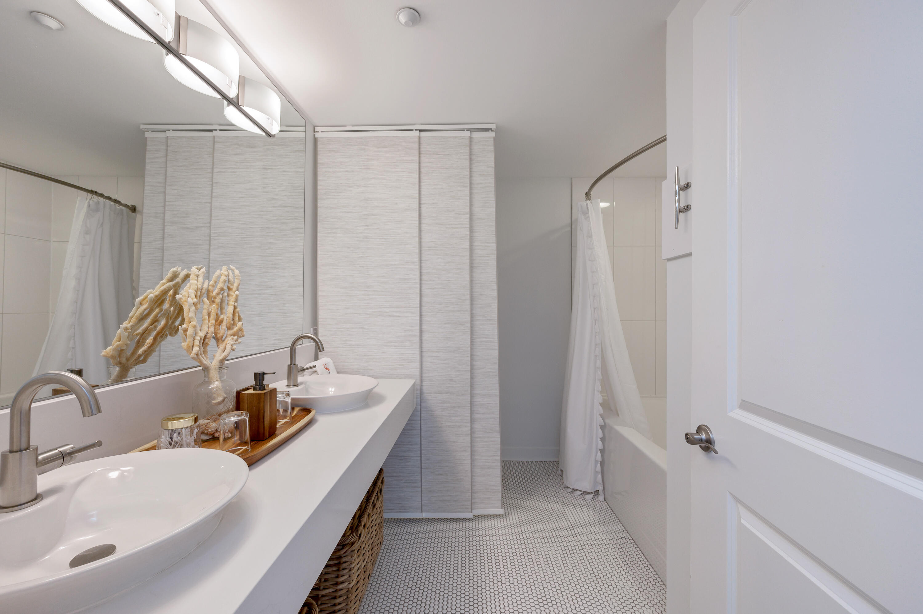 BAHIA CONDO - Residential