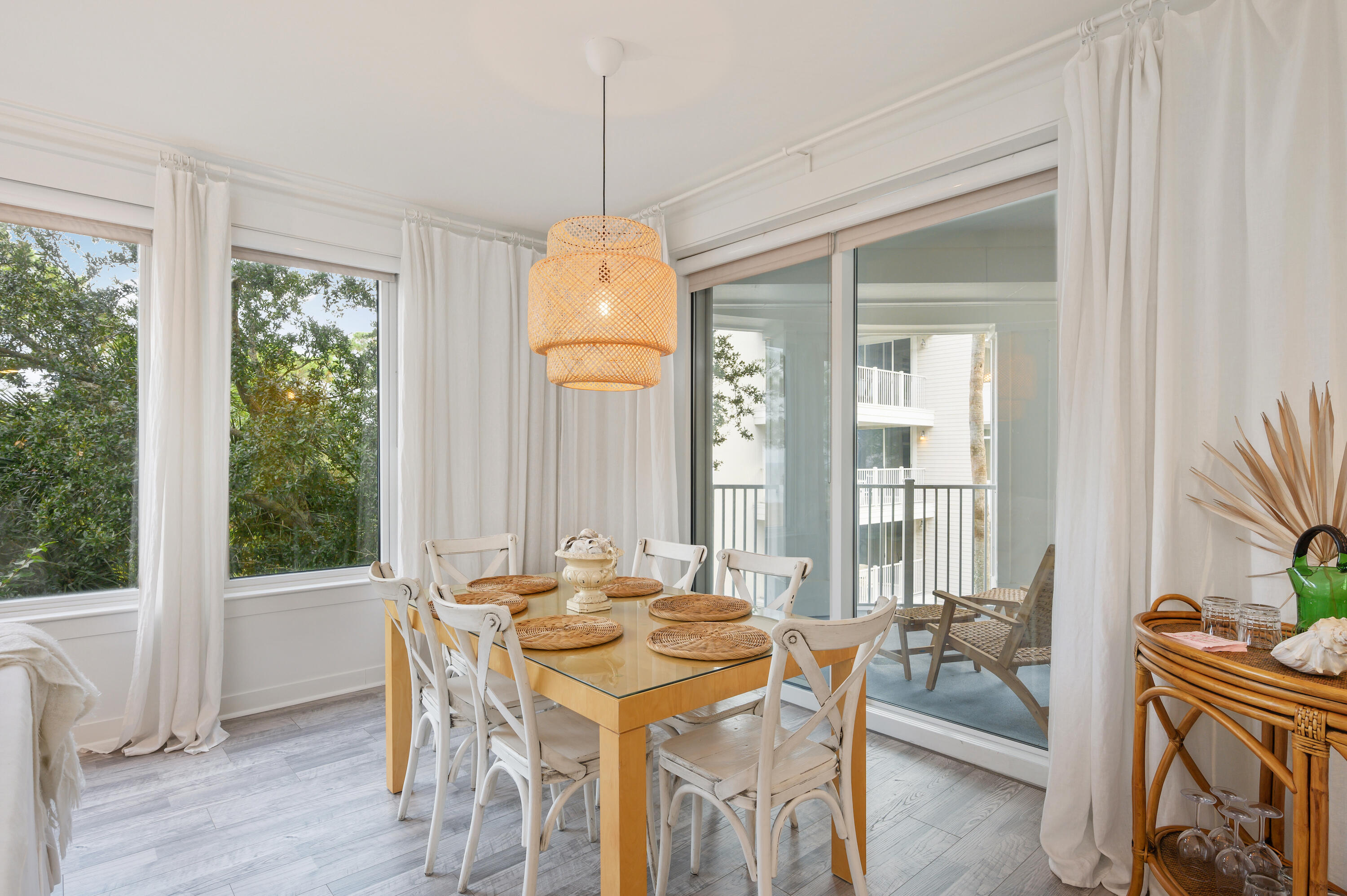 BAHIA CONDO - Residential