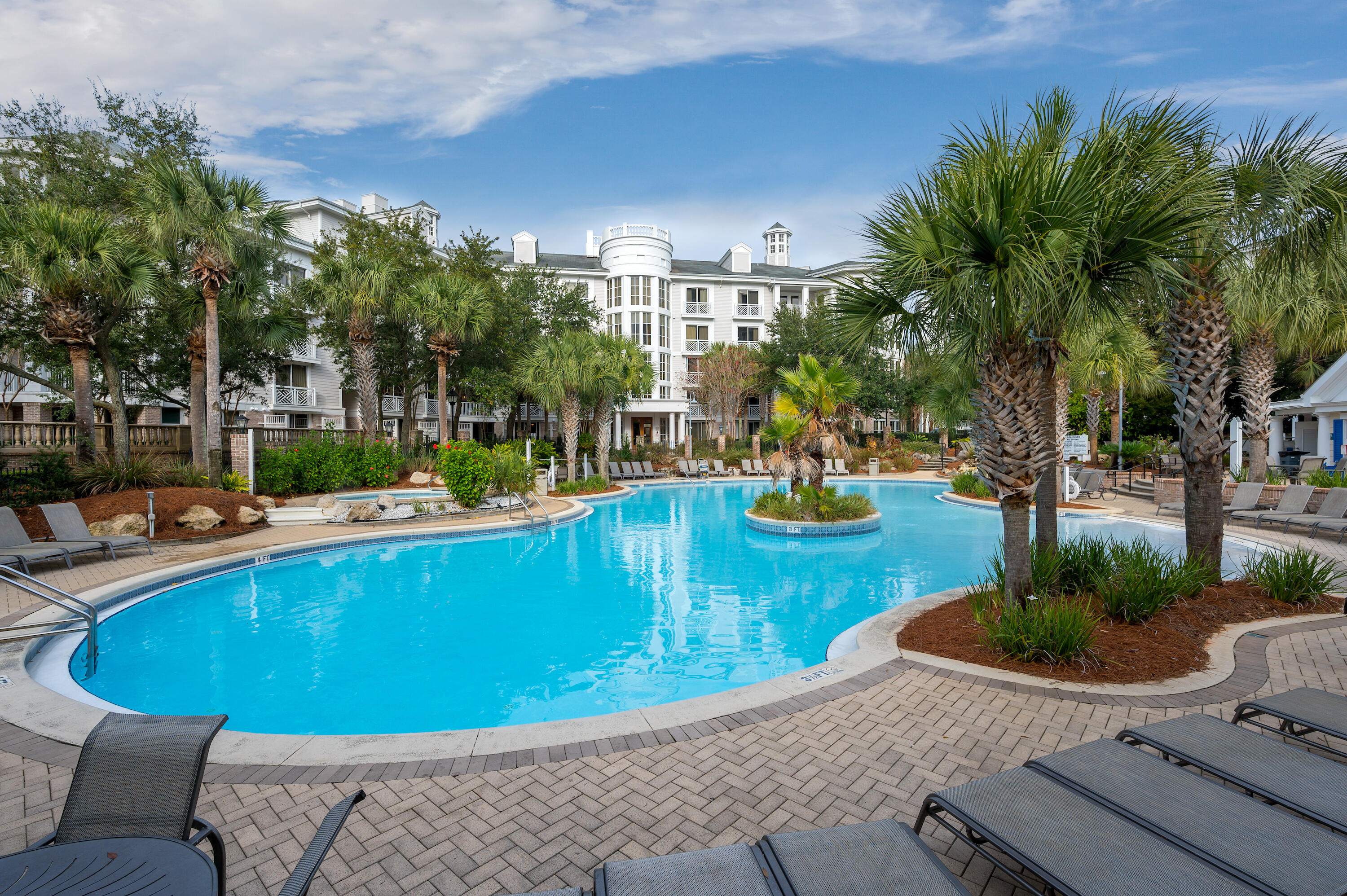 BAHIA CONDO - Residential