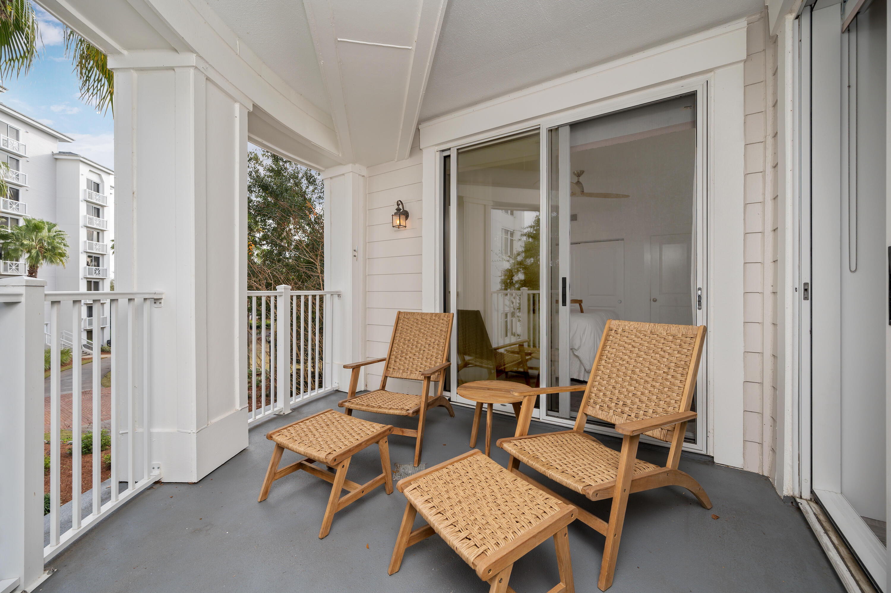 BAHIA CONDO - Residential