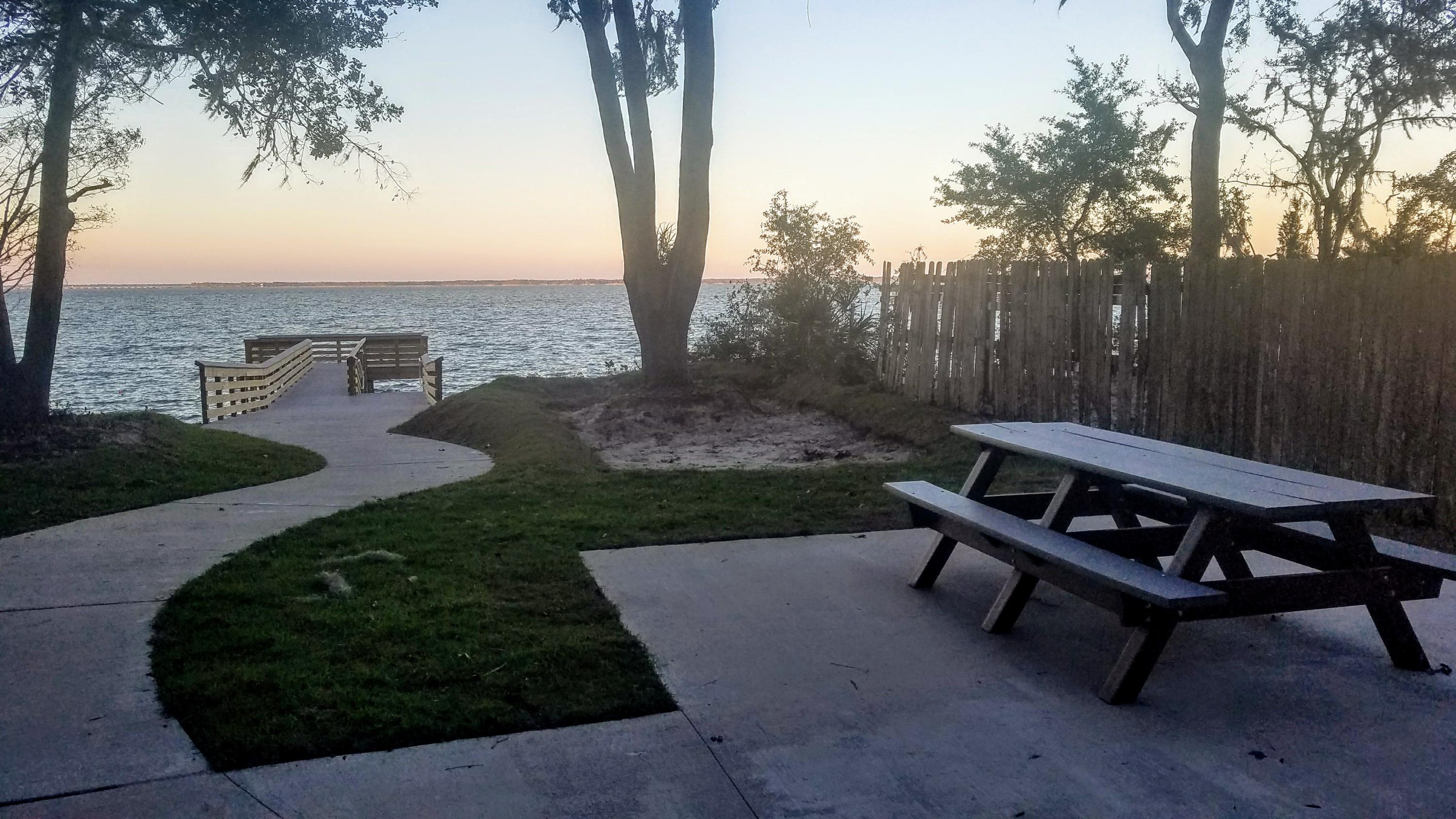 GRAYTON BAYOU - Land