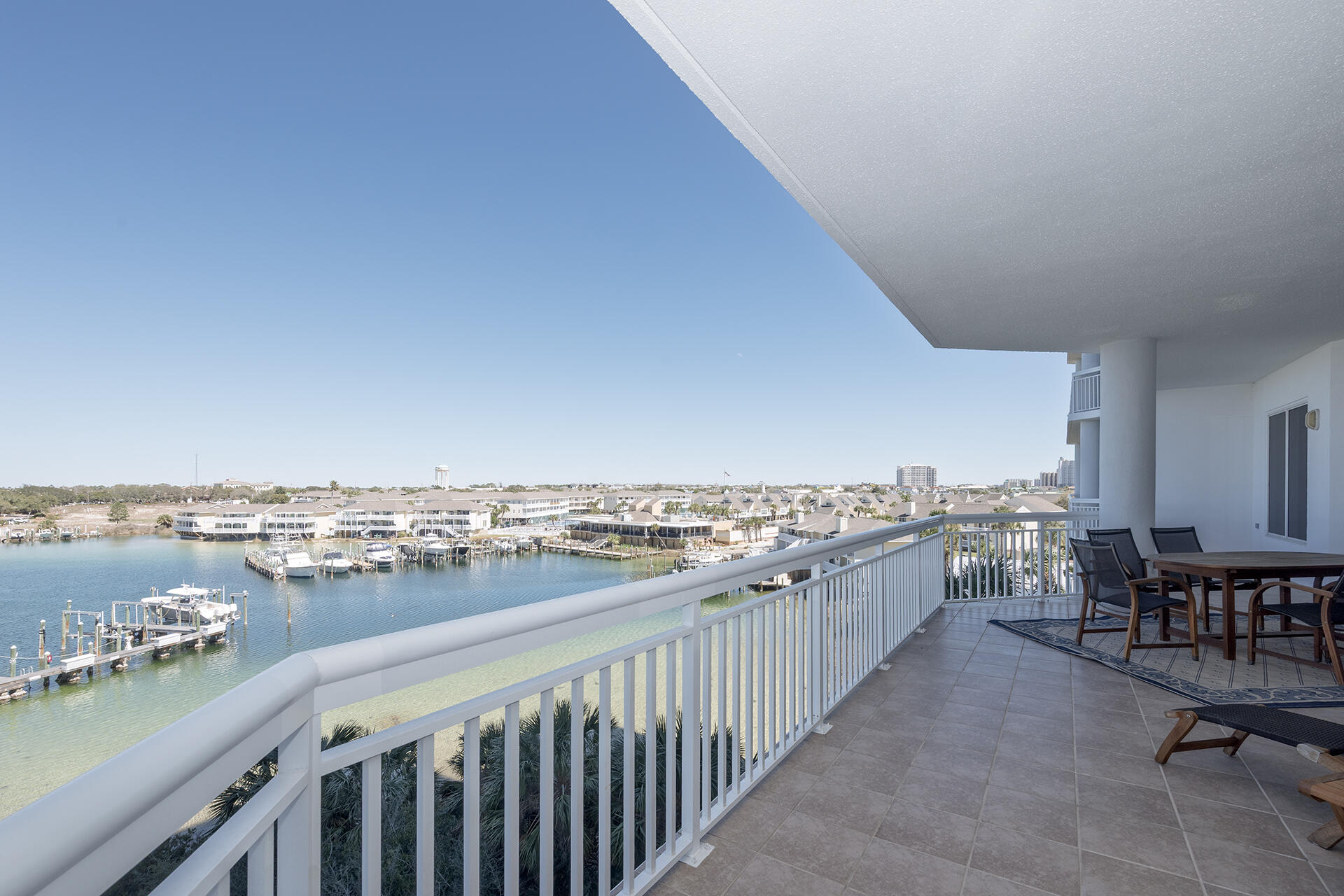 HARBOR LANDING - Residential