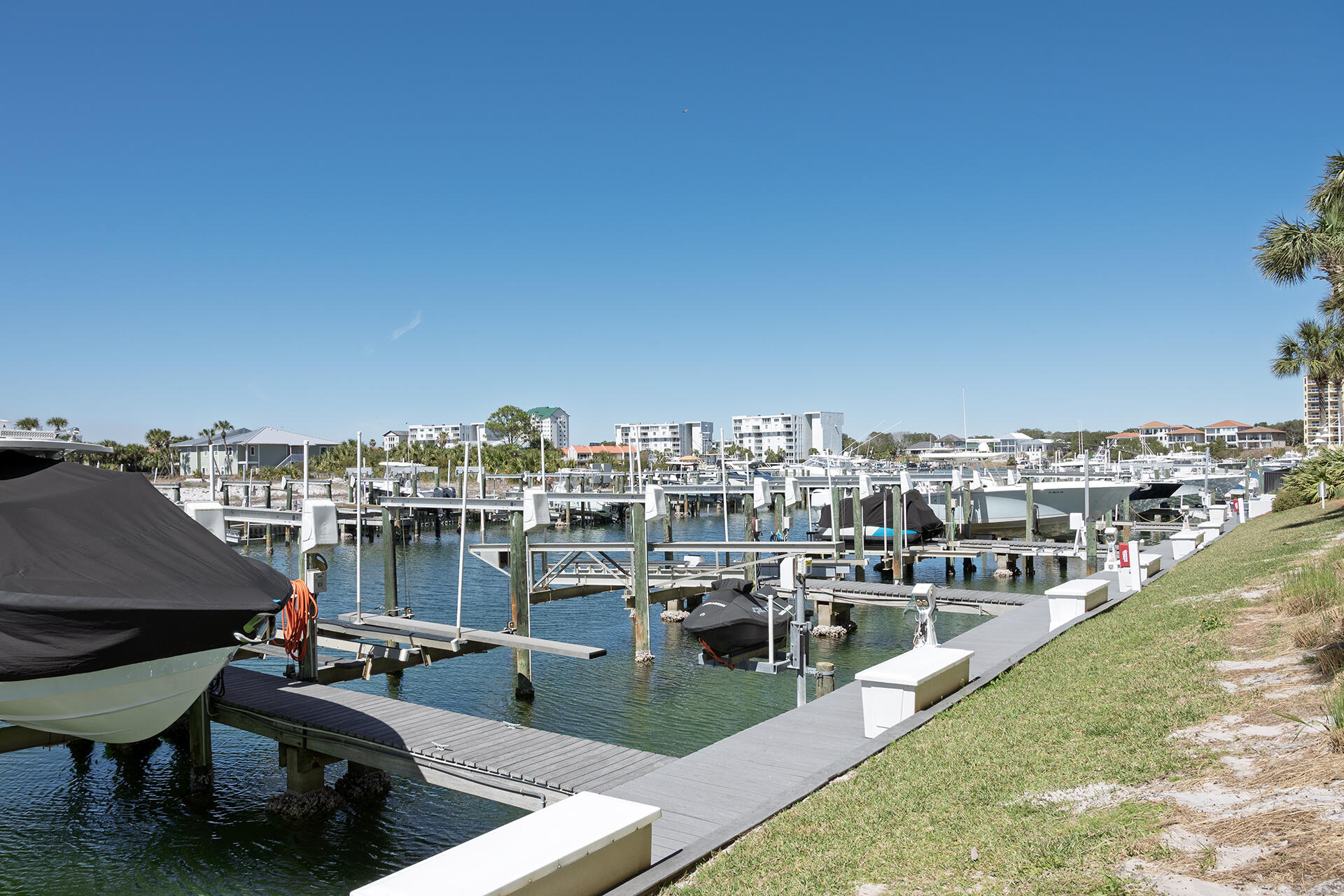HARBOR LANDING - Residential