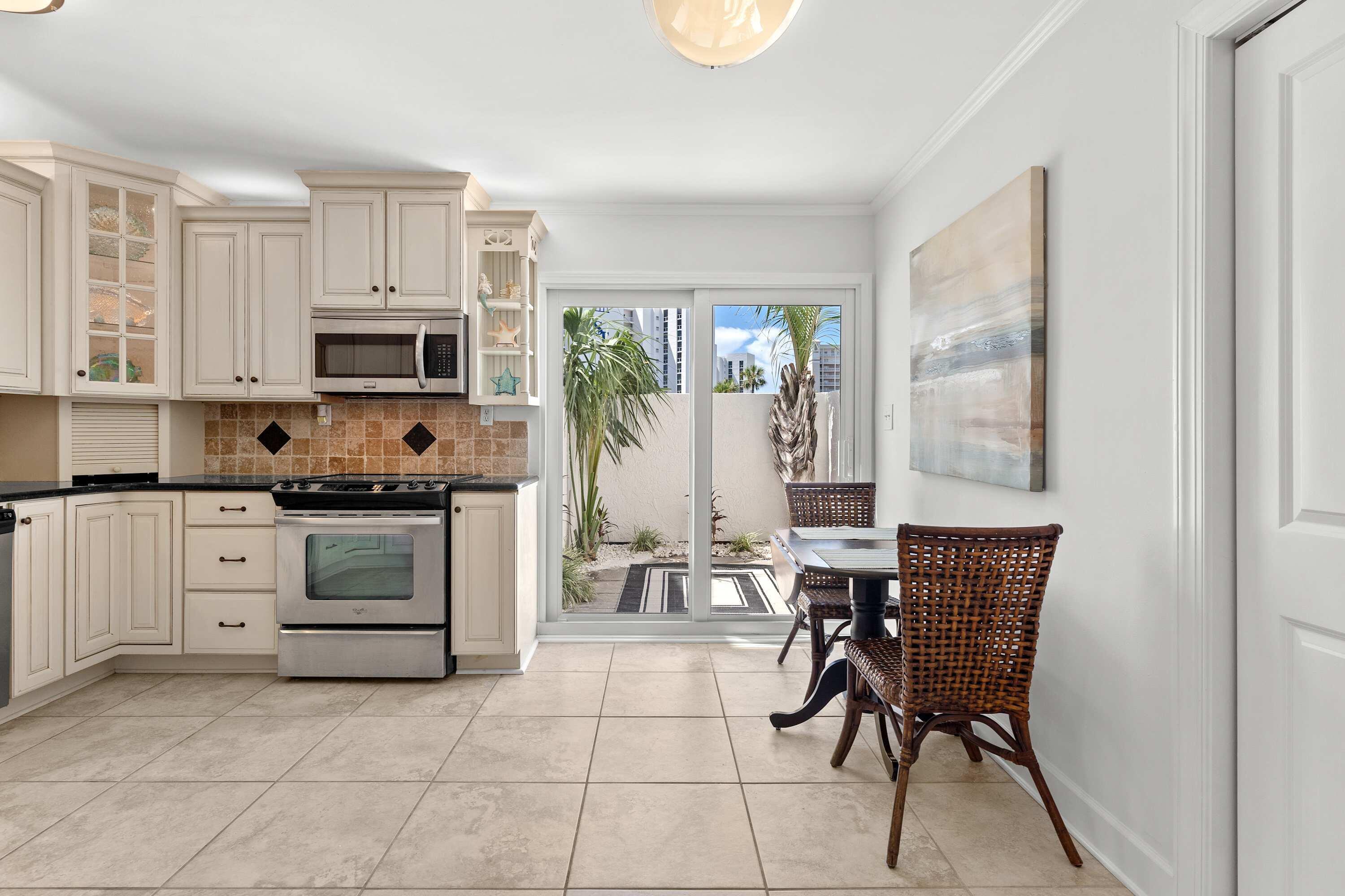 SHORELINE TOWERS 4 - Residential