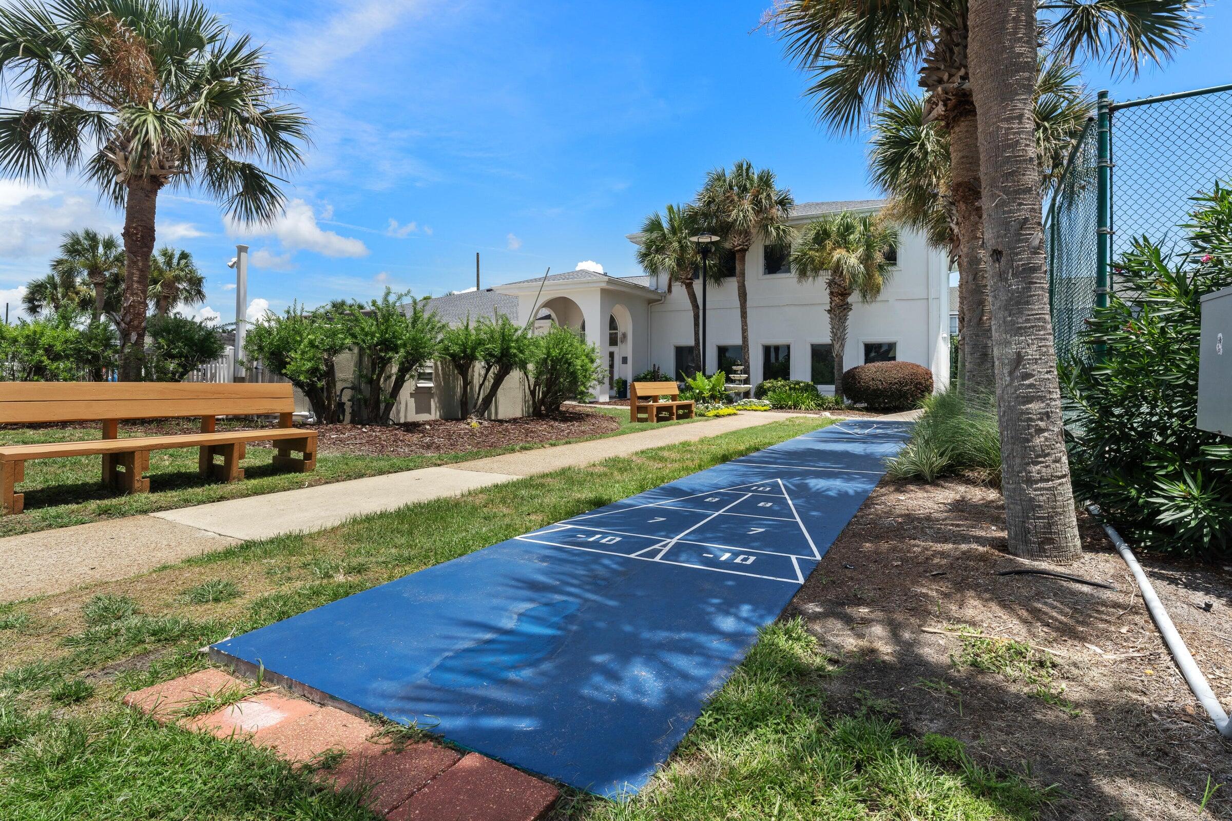 SHORELINE TOWERS 4 - Residential