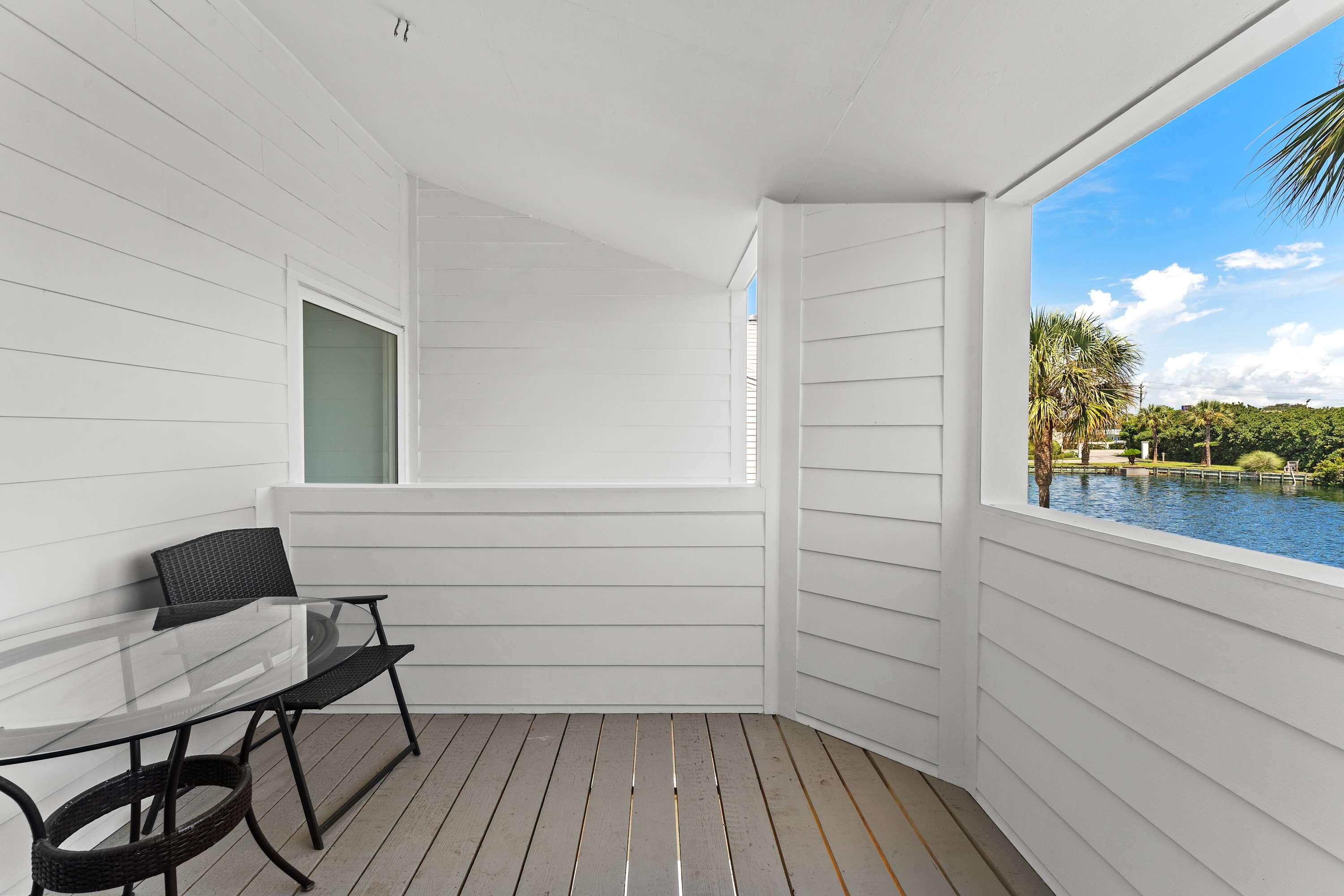 SHORELINE TOWERS 4 - Residential