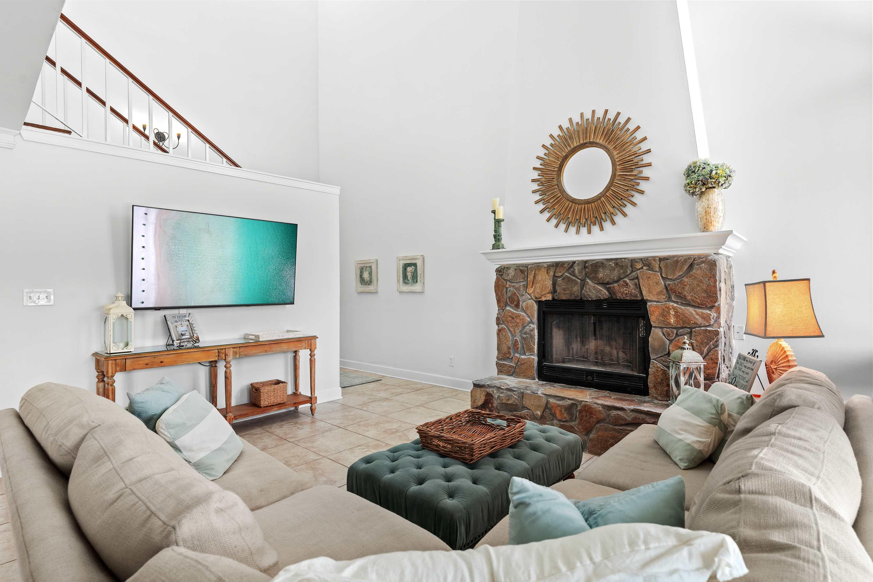 SHORELINE TOWERS 4 - Residential