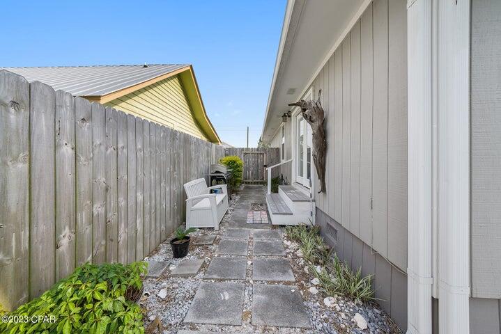 NO RECORDED SUBDIVISION - Residential