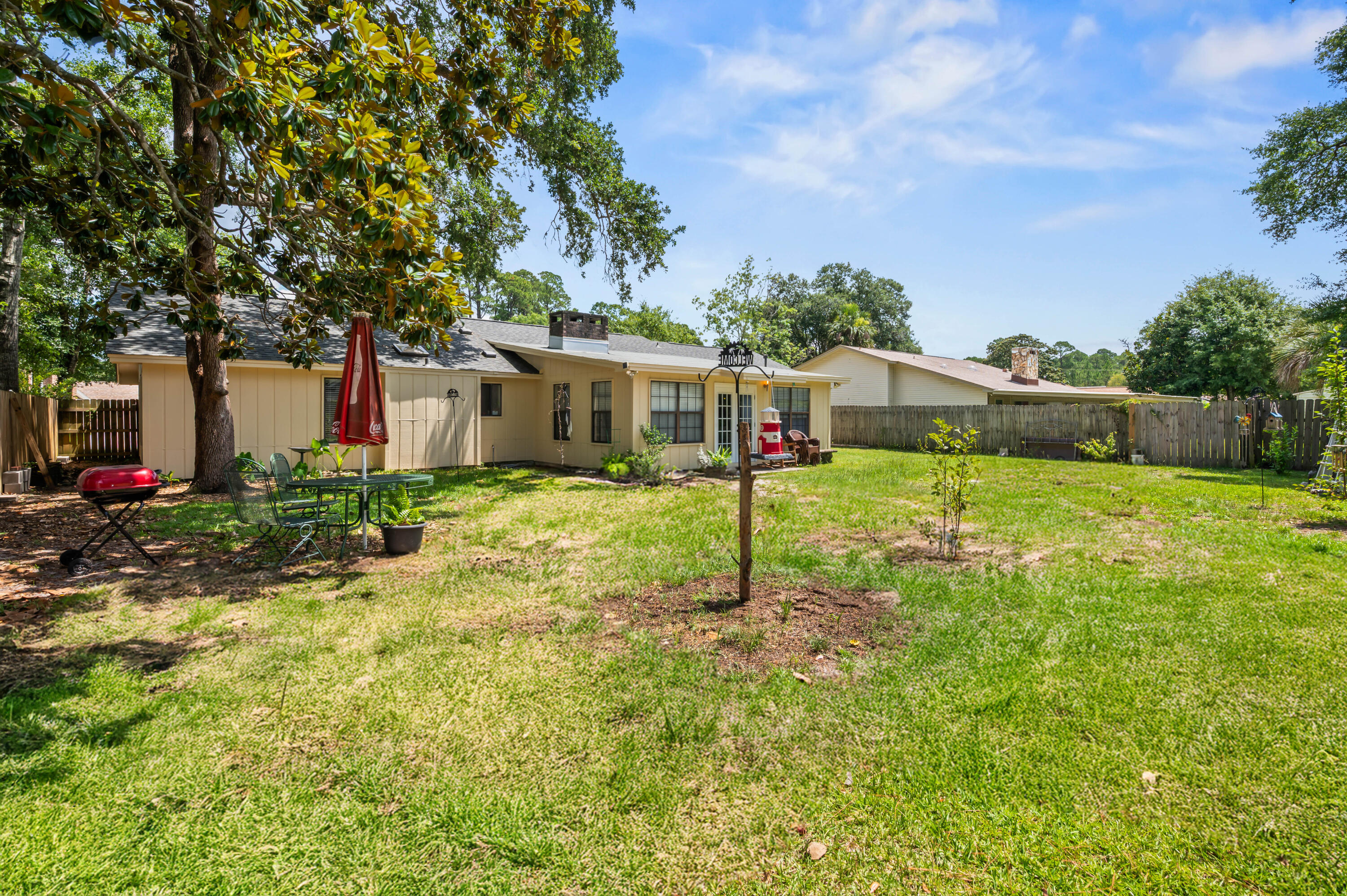 PINEWOOD ESTATES - Residential