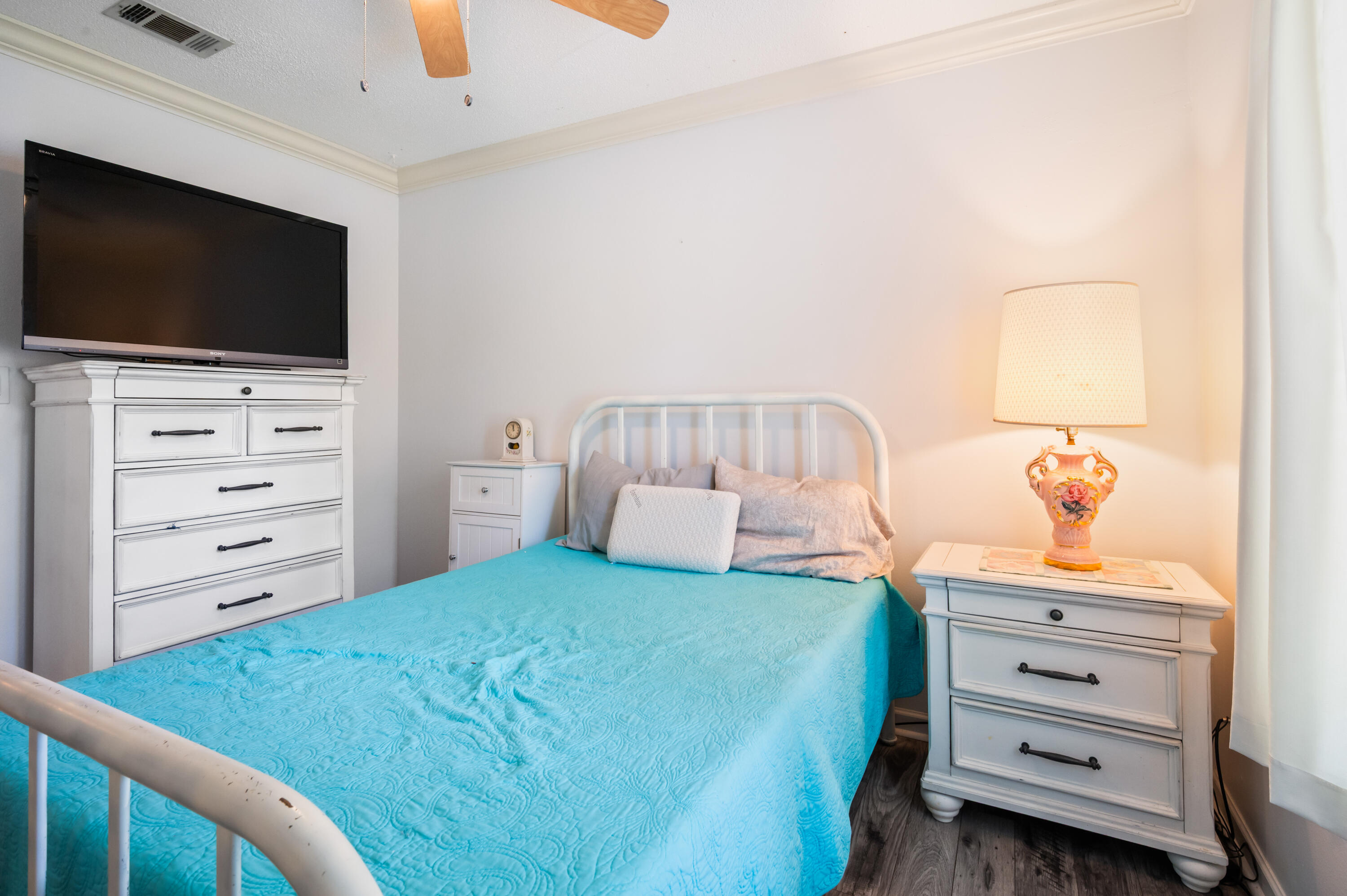 PINEWOOD ESTATES - Residential
