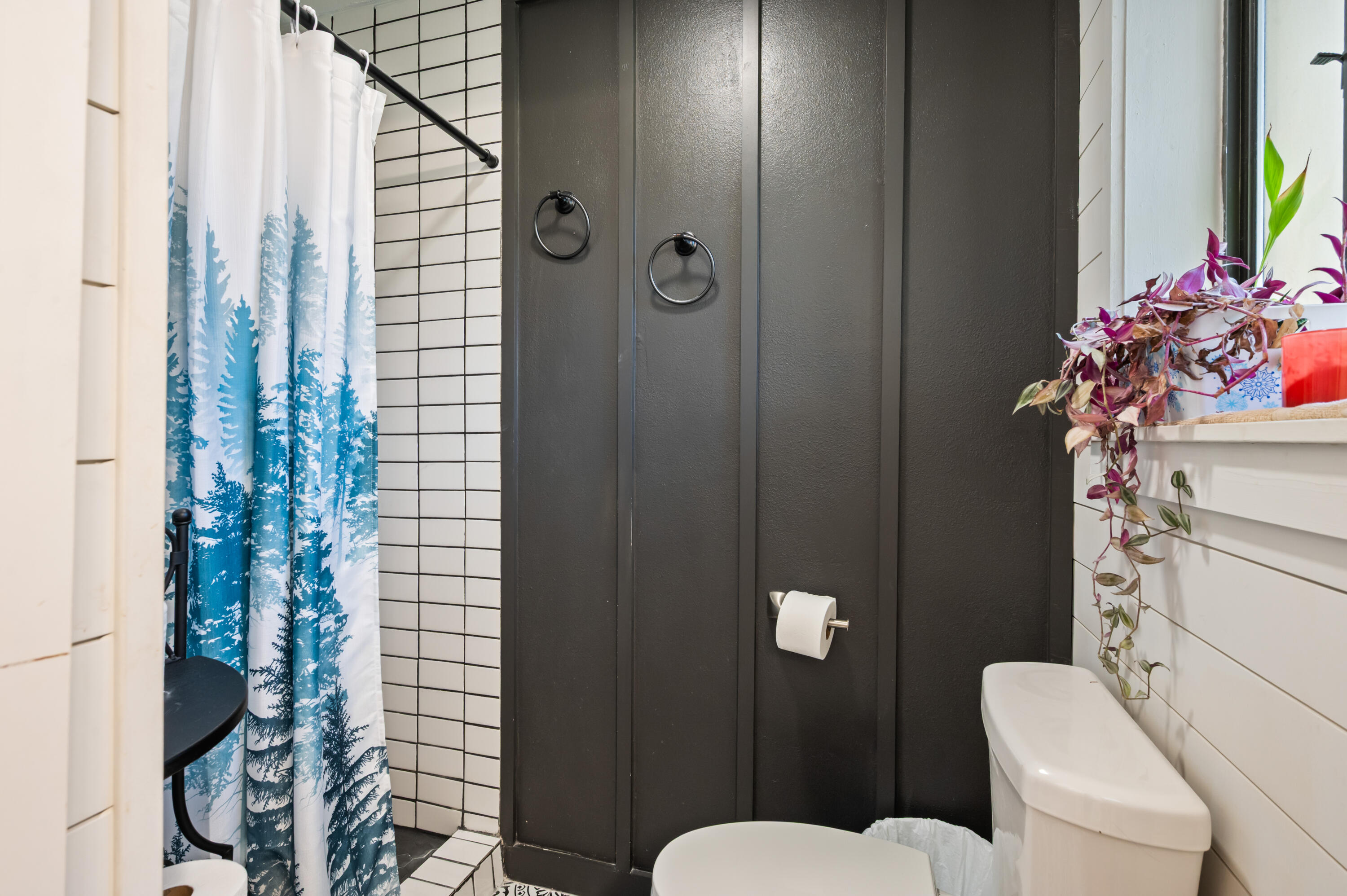 PINEWOOD ESTATES - Residential