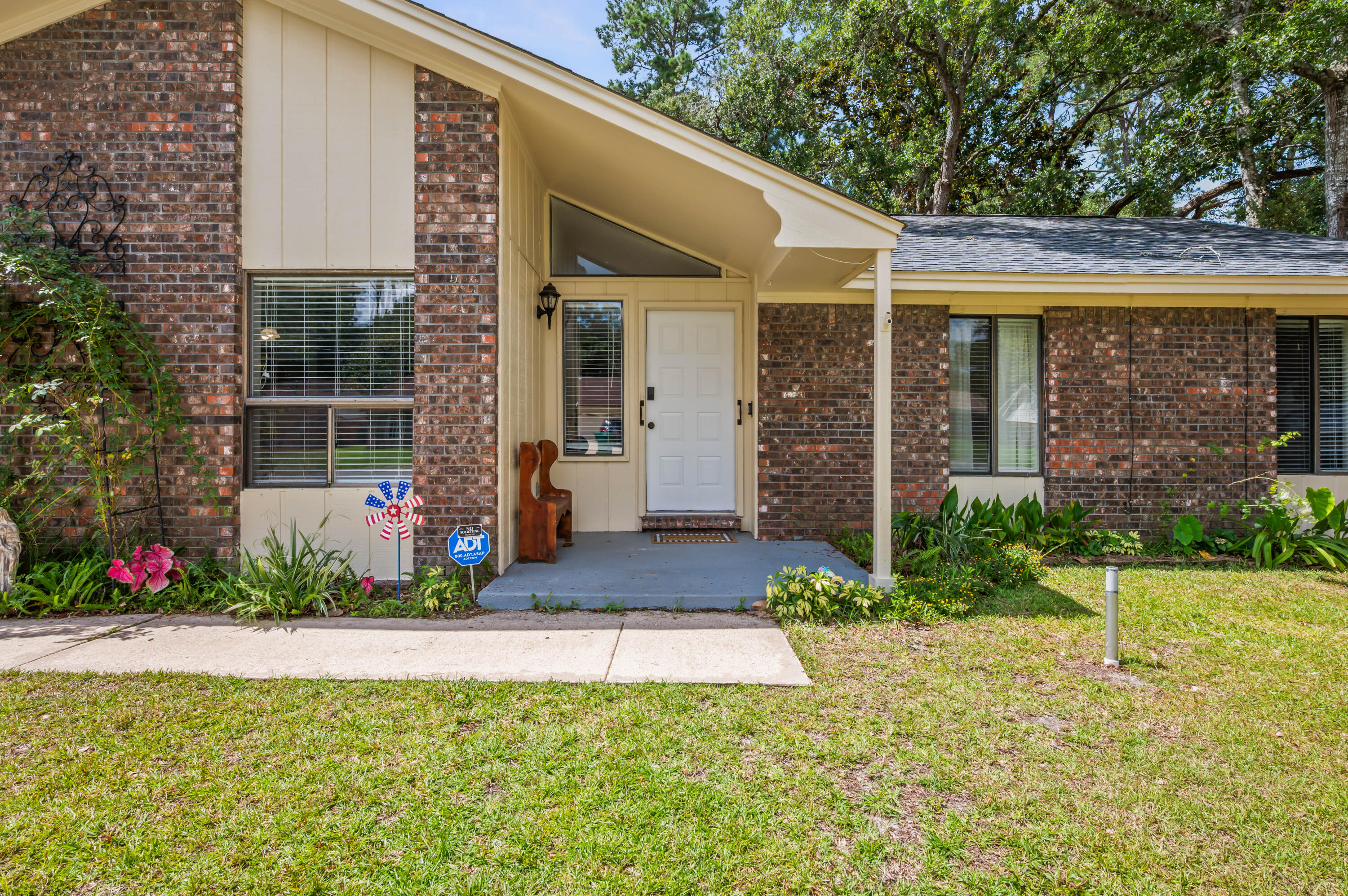 PINEWOOD ESTATES - Residential