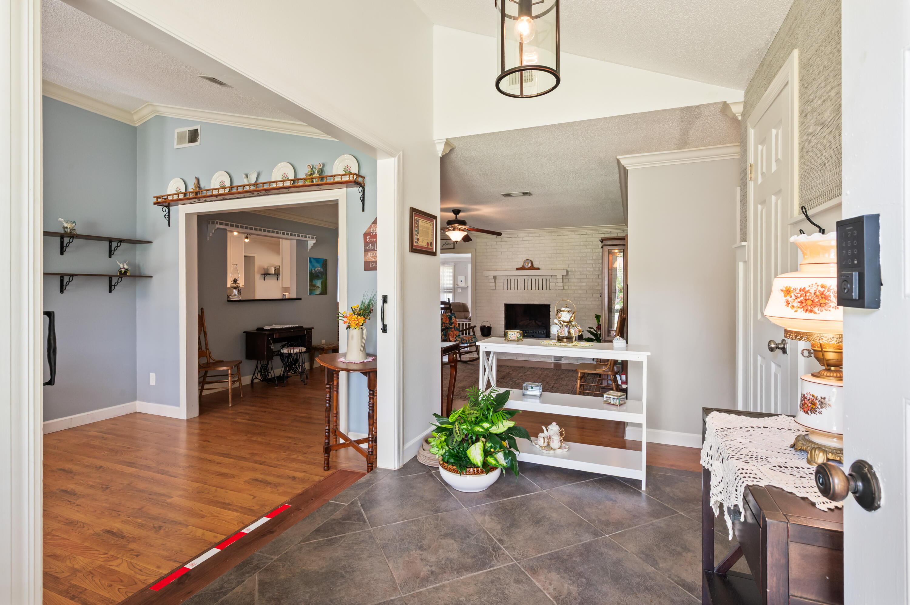 PINEWOOD ESTATES - Residential