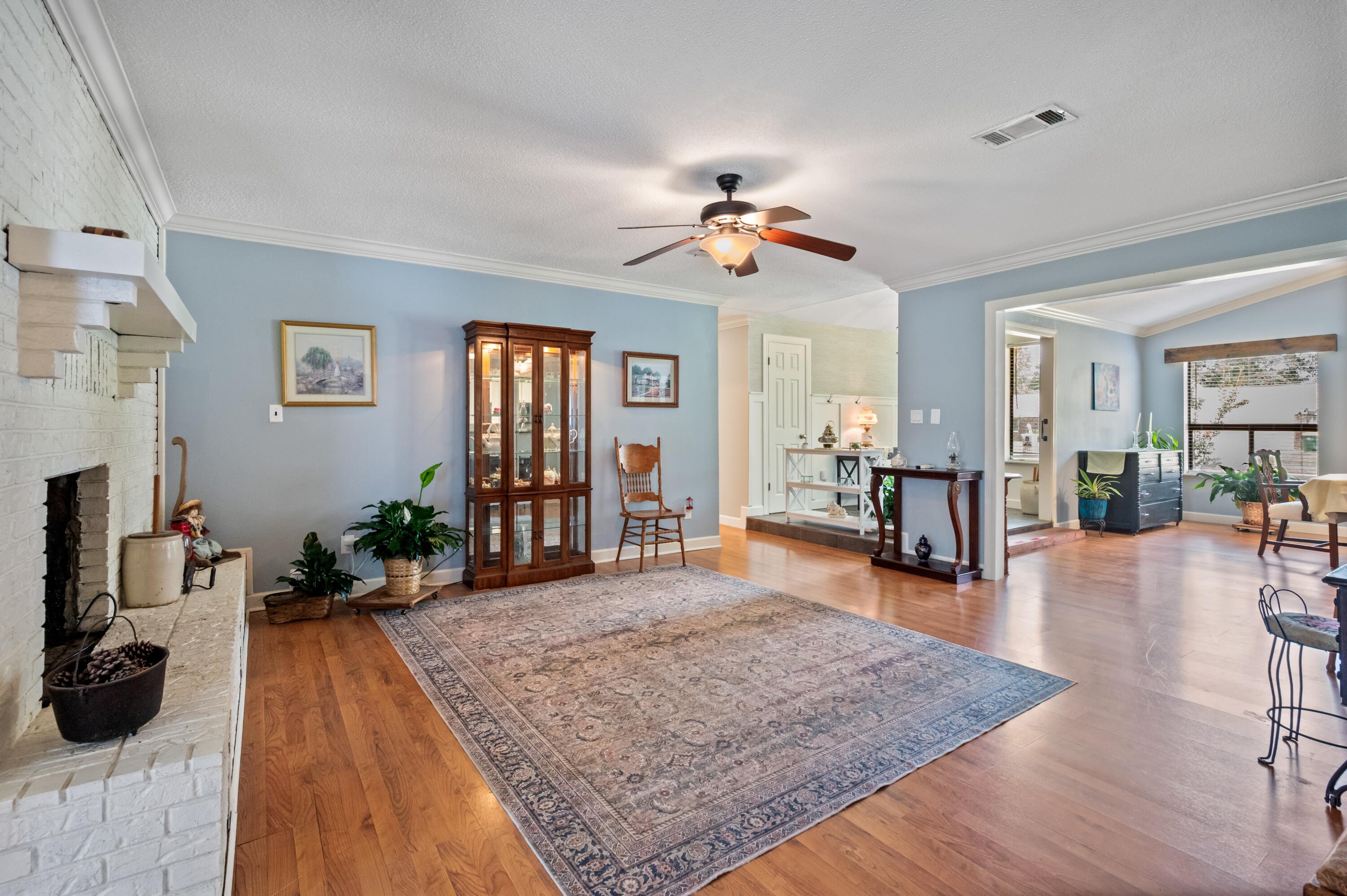 PINEWOOD ESTATES - Residential
