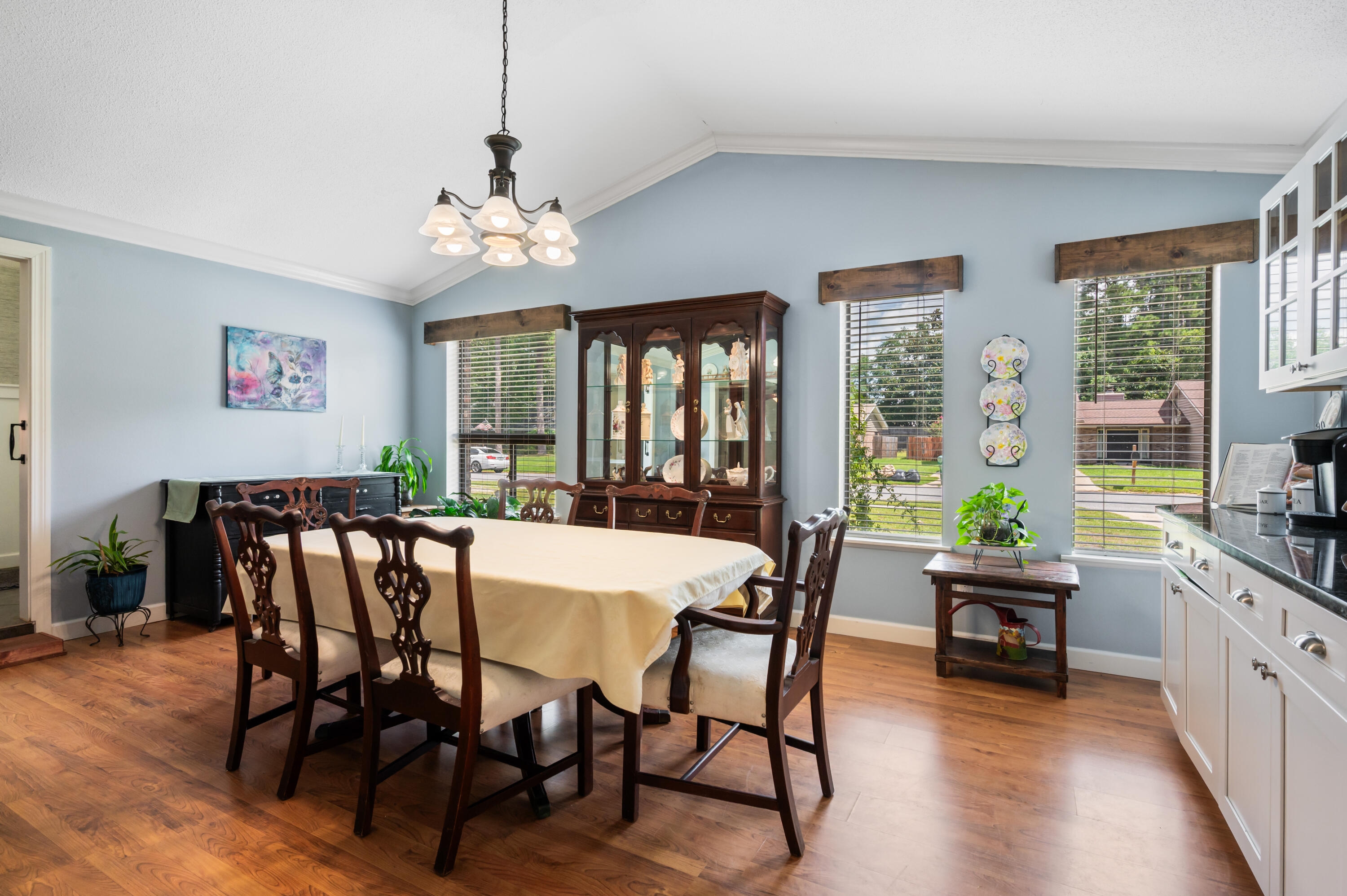 PINEWOOD ESTATES - Residential
