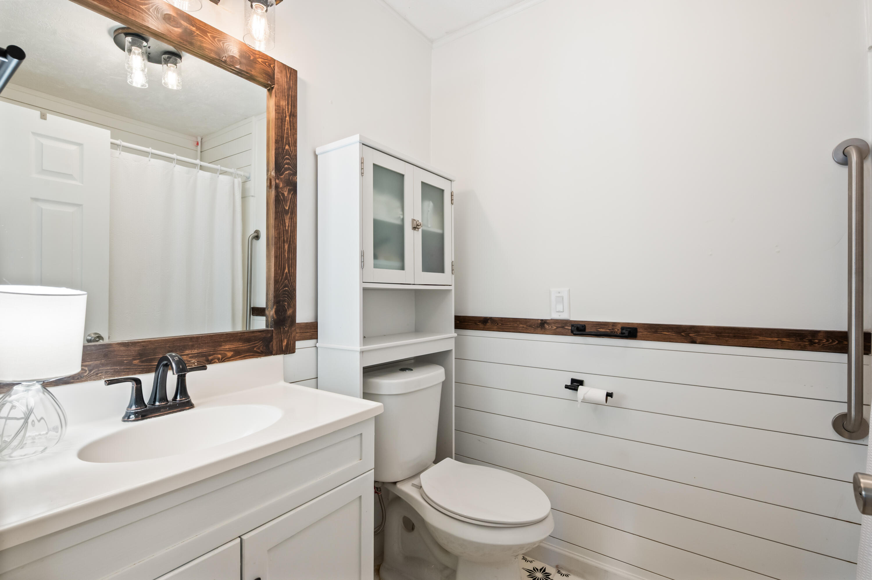 PINEWOOD ESTATES - Residential