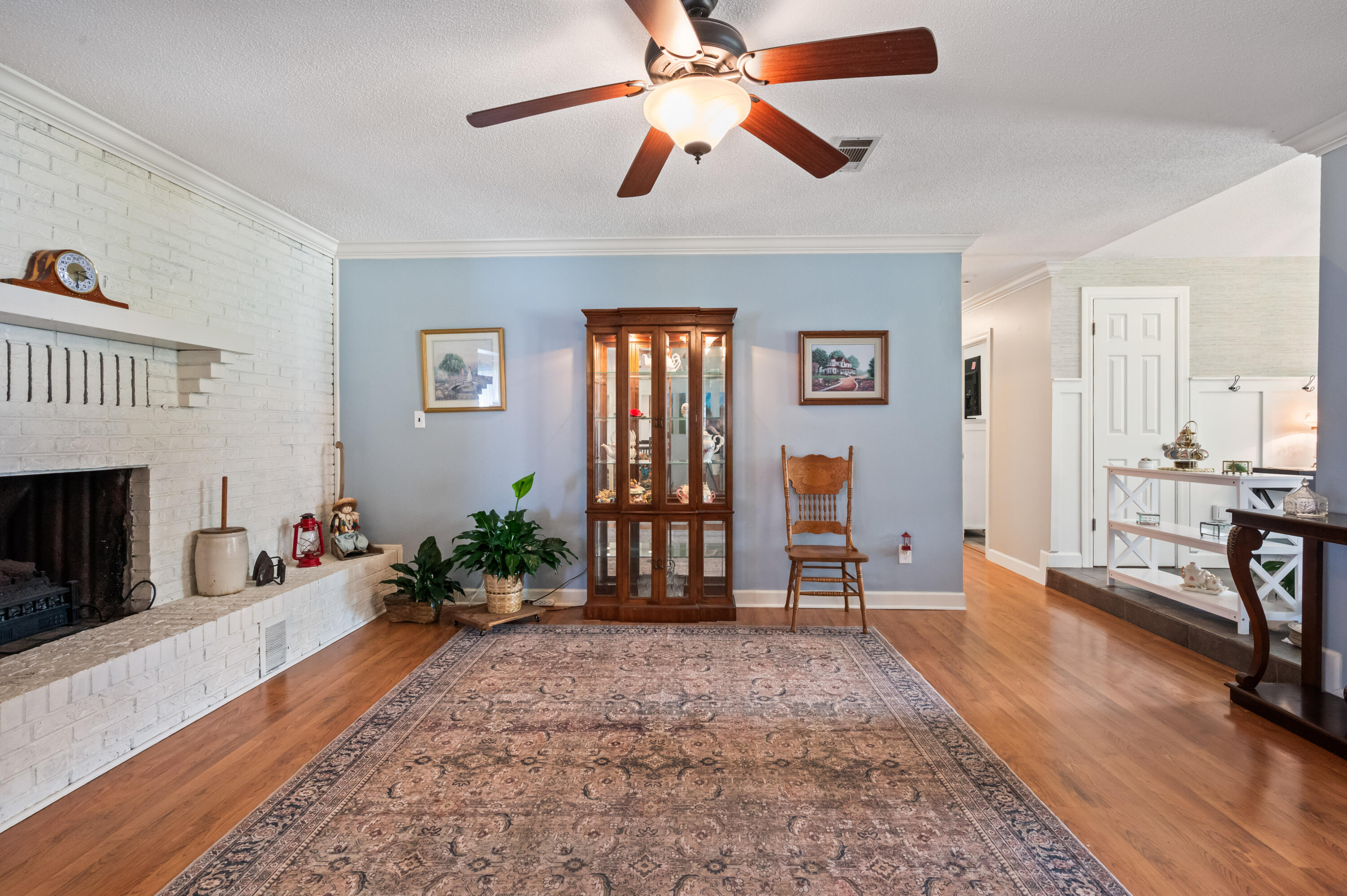 PINEWOOD ESTATES - Residential