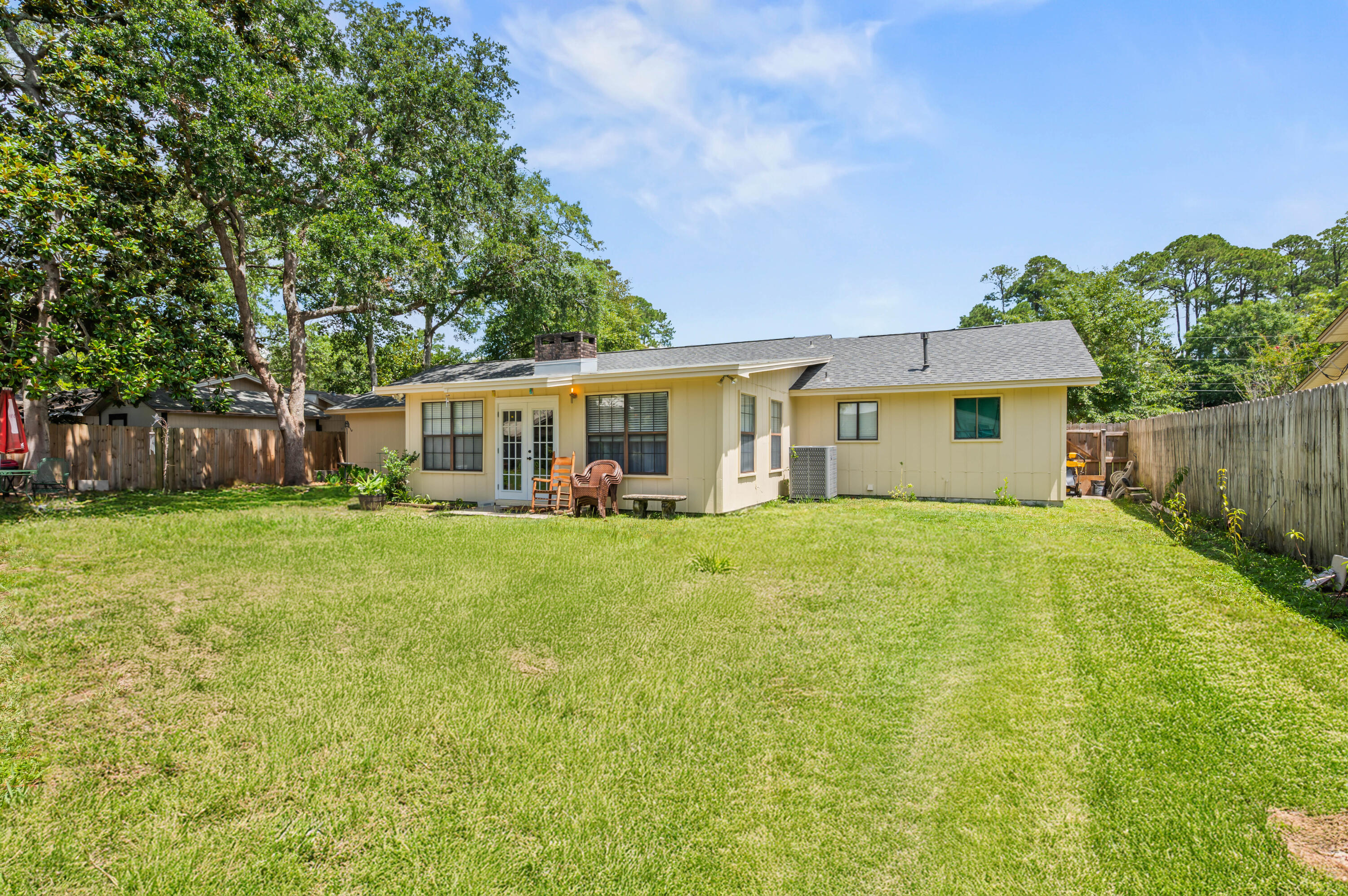 PINEWOOD ESTATES - Residential