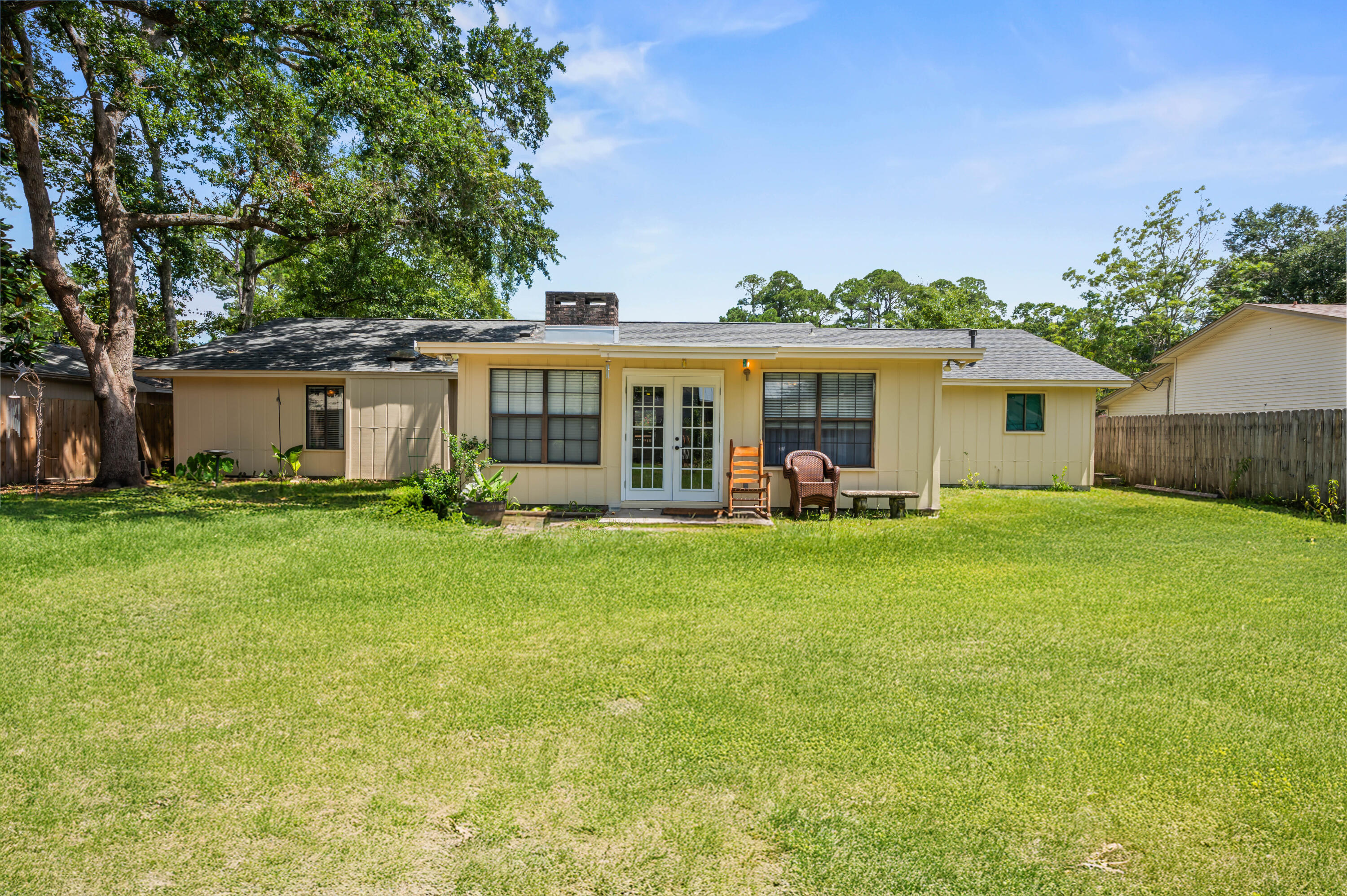 PINEWOOD ESTATES - Residential