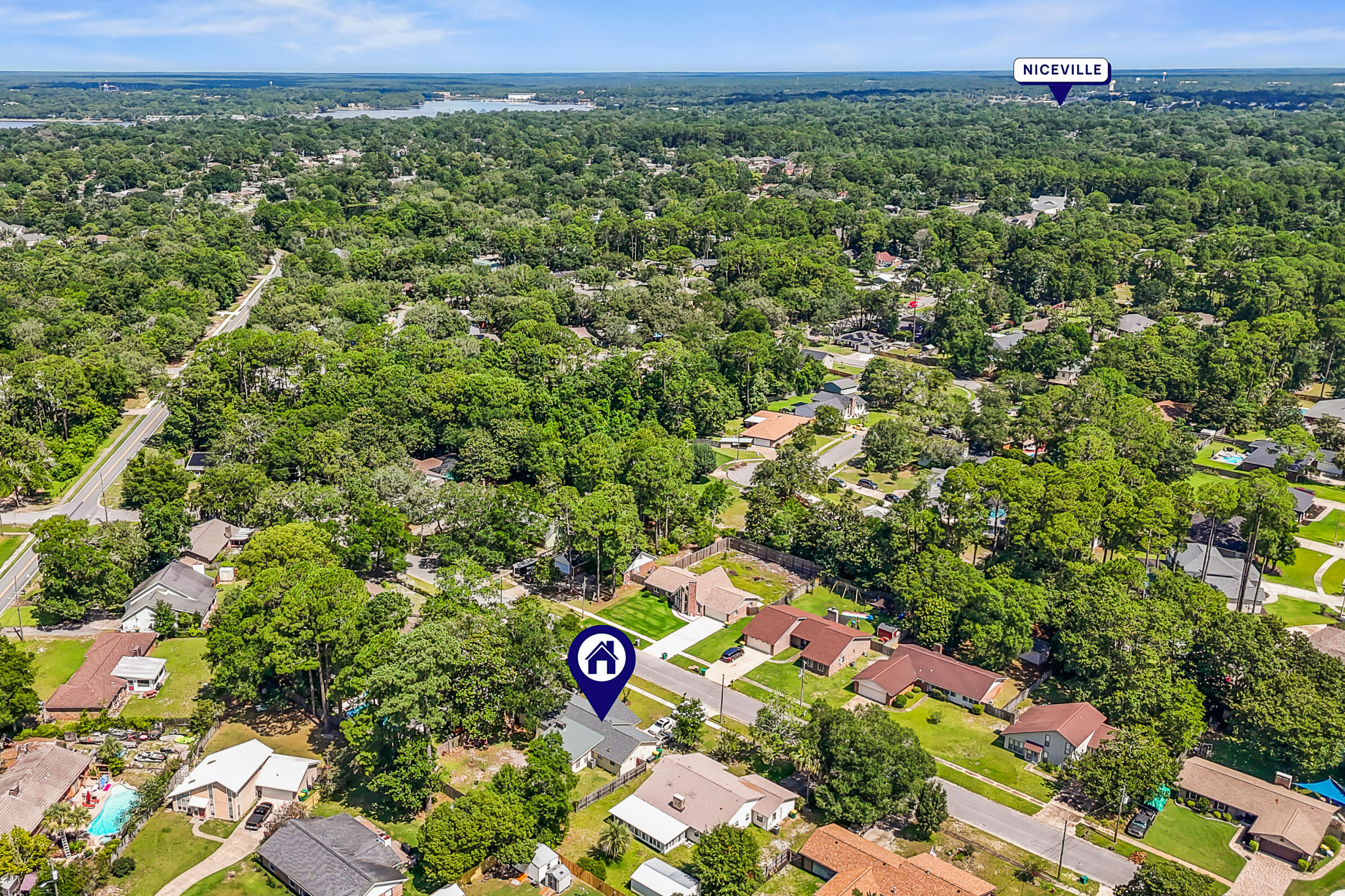 PINEWOOD ESTATES - Residential