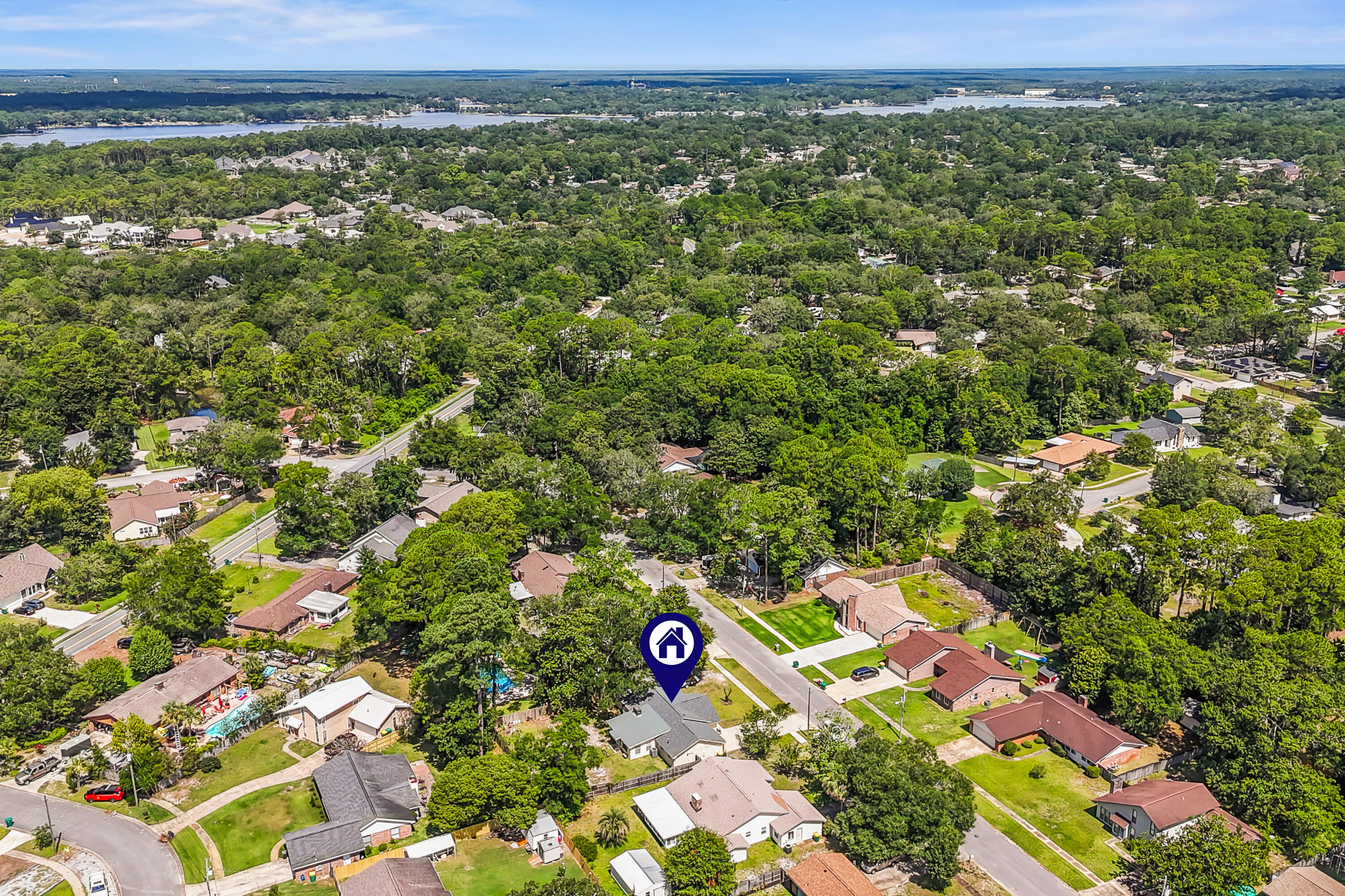 PINEWOOD ESTATES - Residential