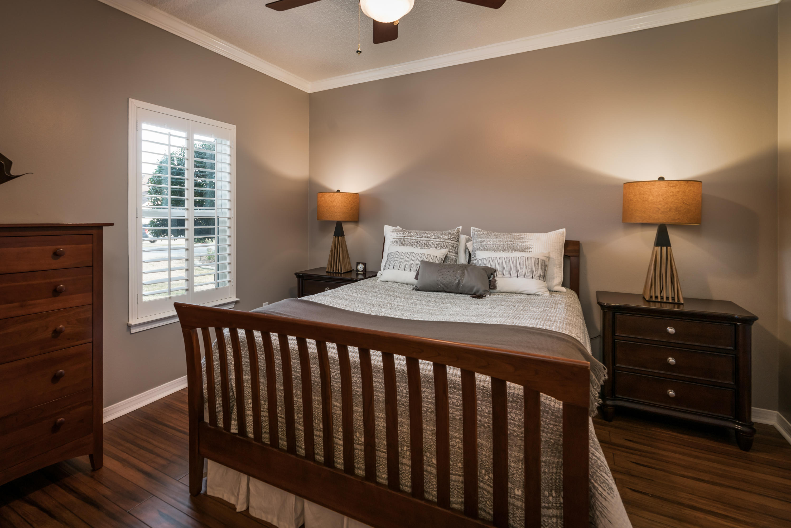 BISCAYNE POINTE - Residential