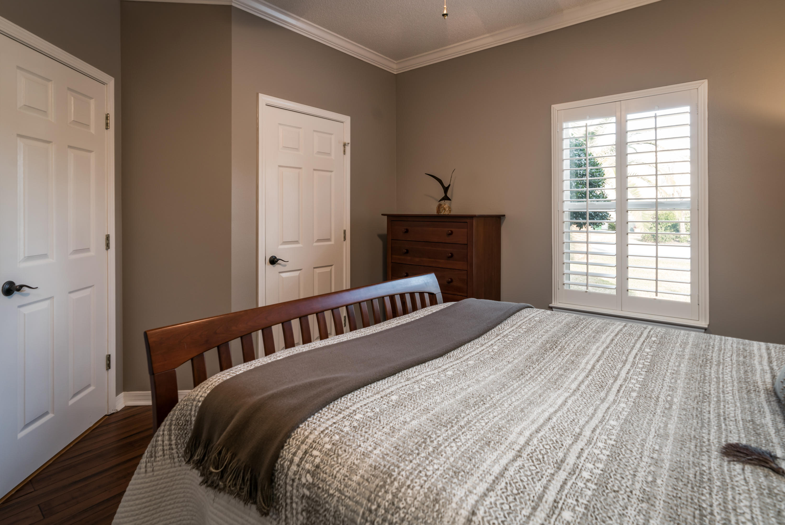 BISCAYNE POINTE - Residential