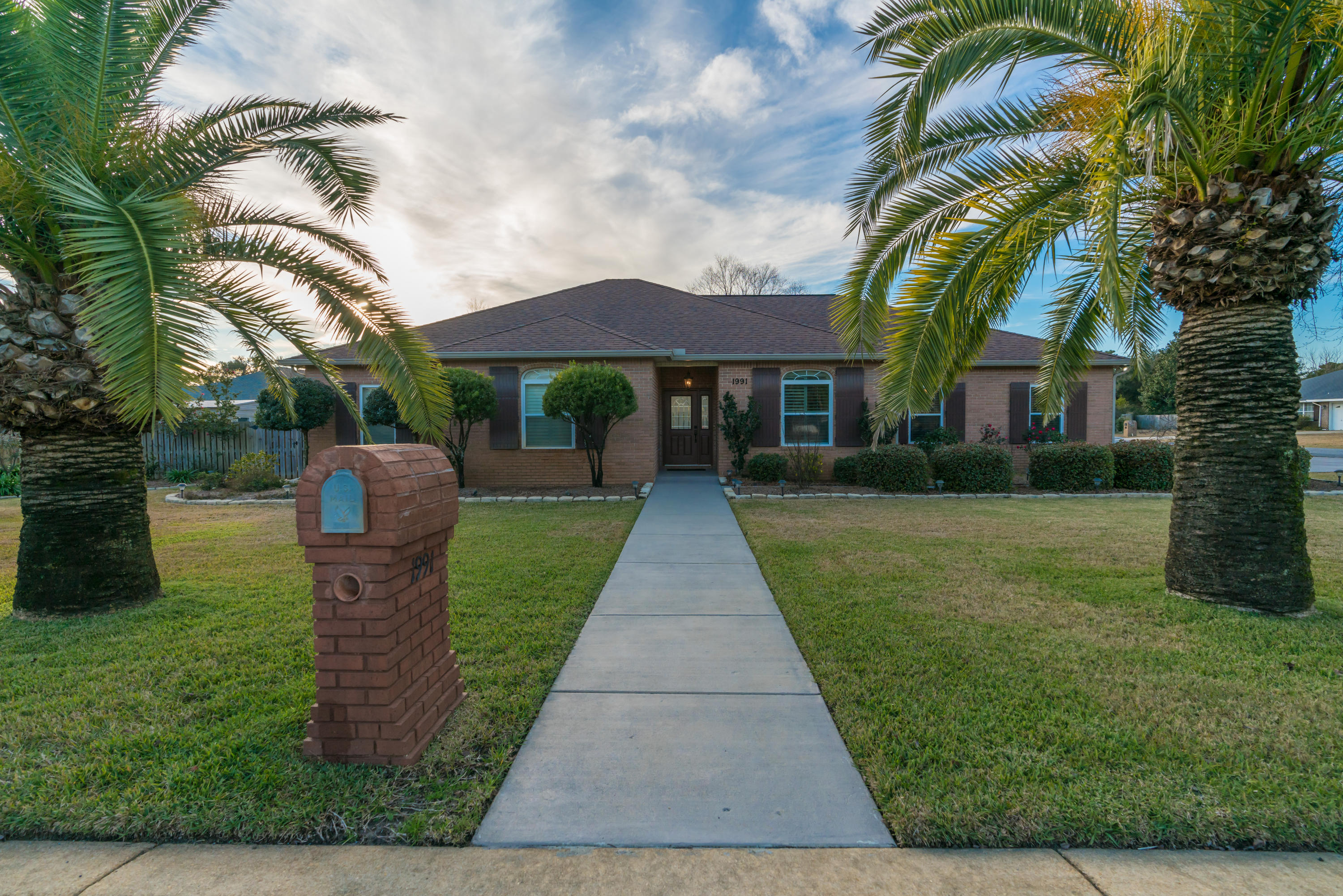 BISCAYNE POINTE - Residential