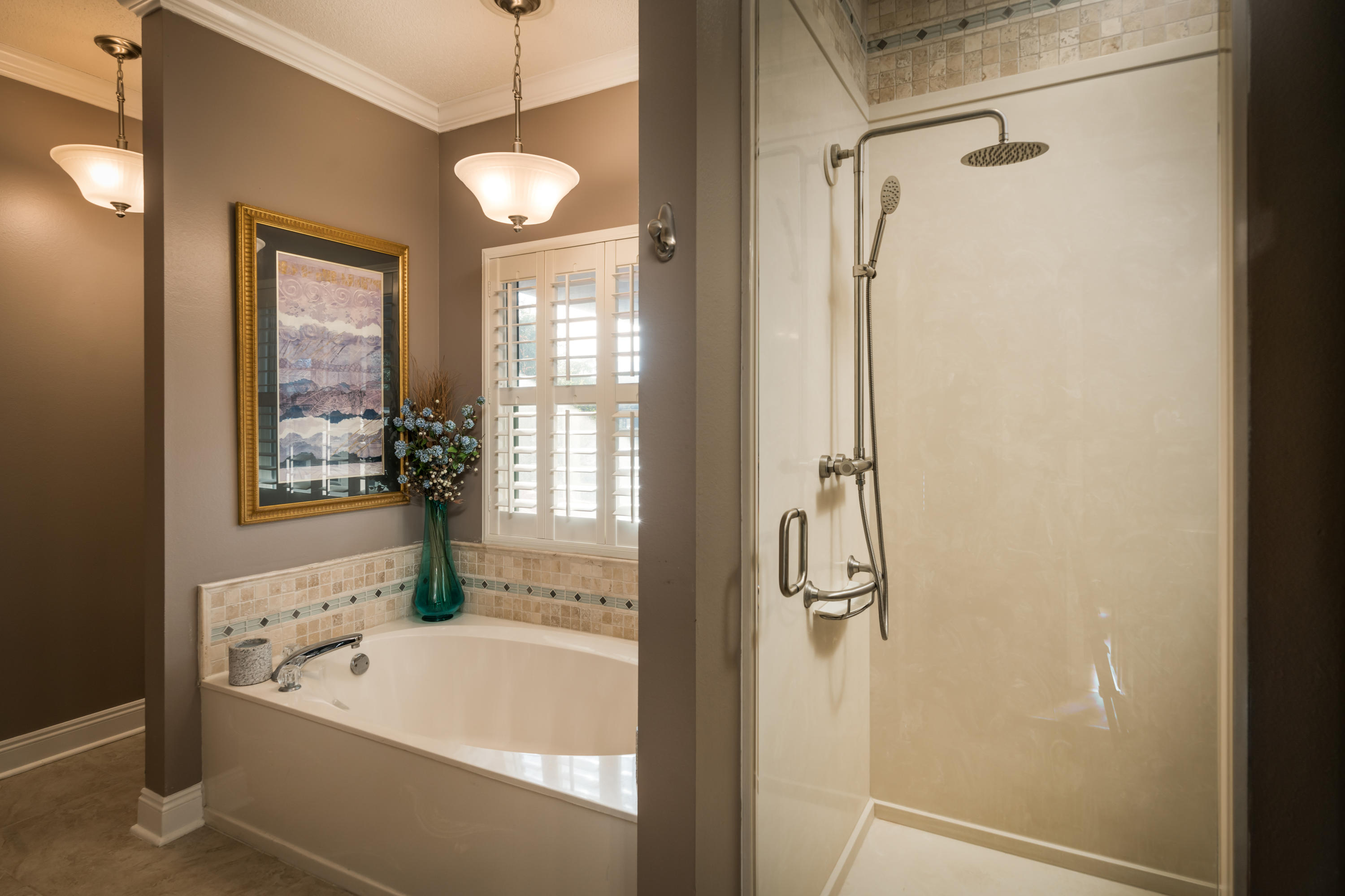 BISCAYNE POINTE - Residential