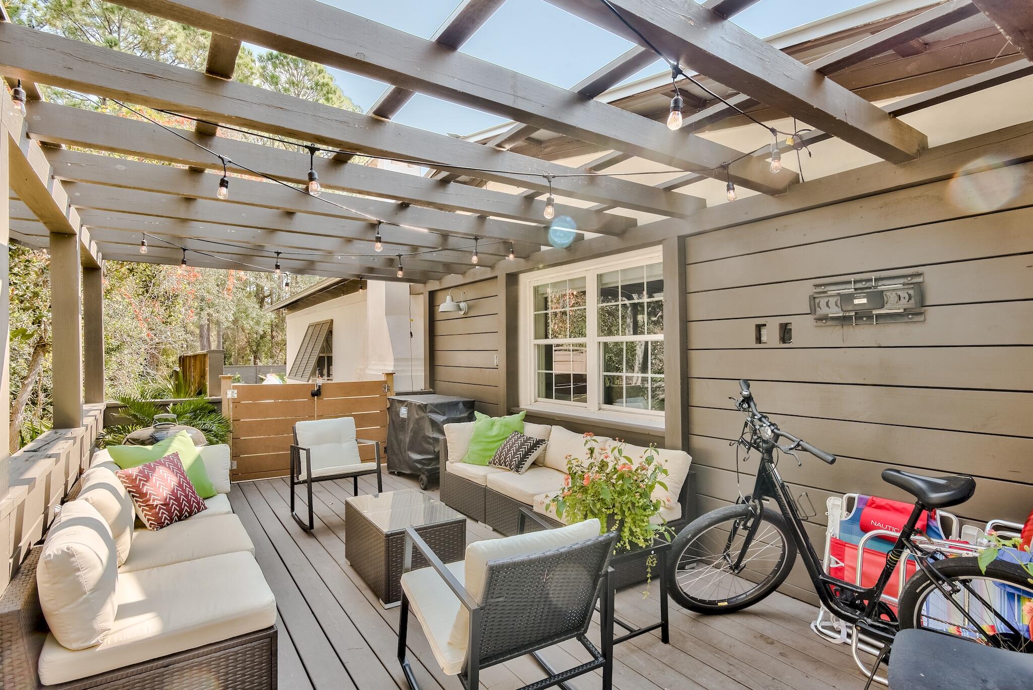 EASTERN LAKE S/D - Residential