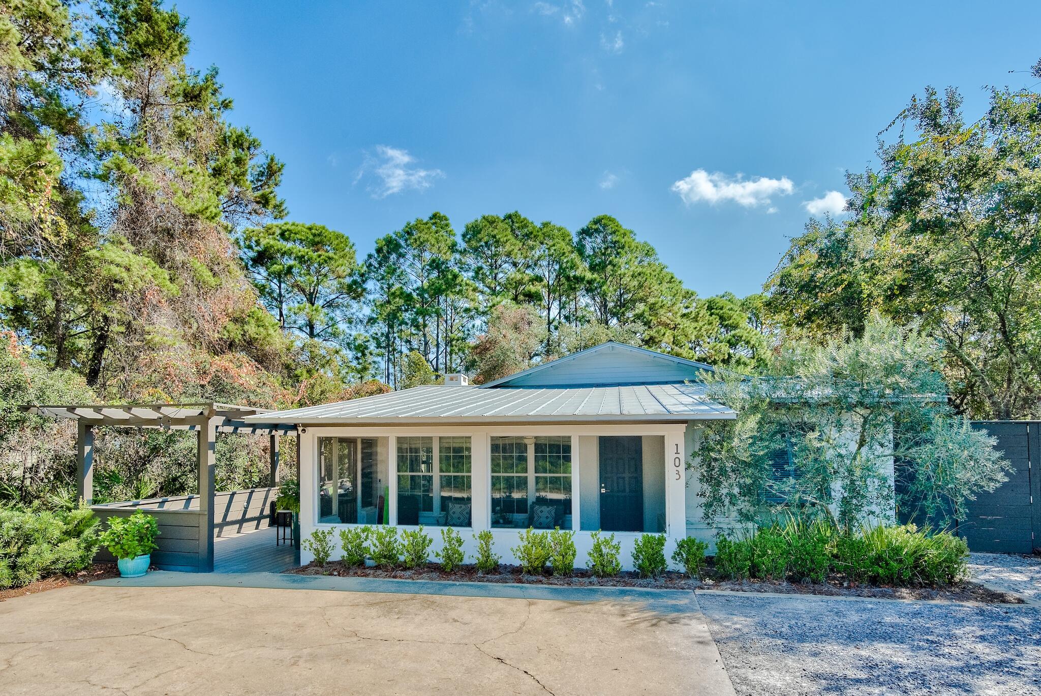 EASTERN LAKE S/D - Residential