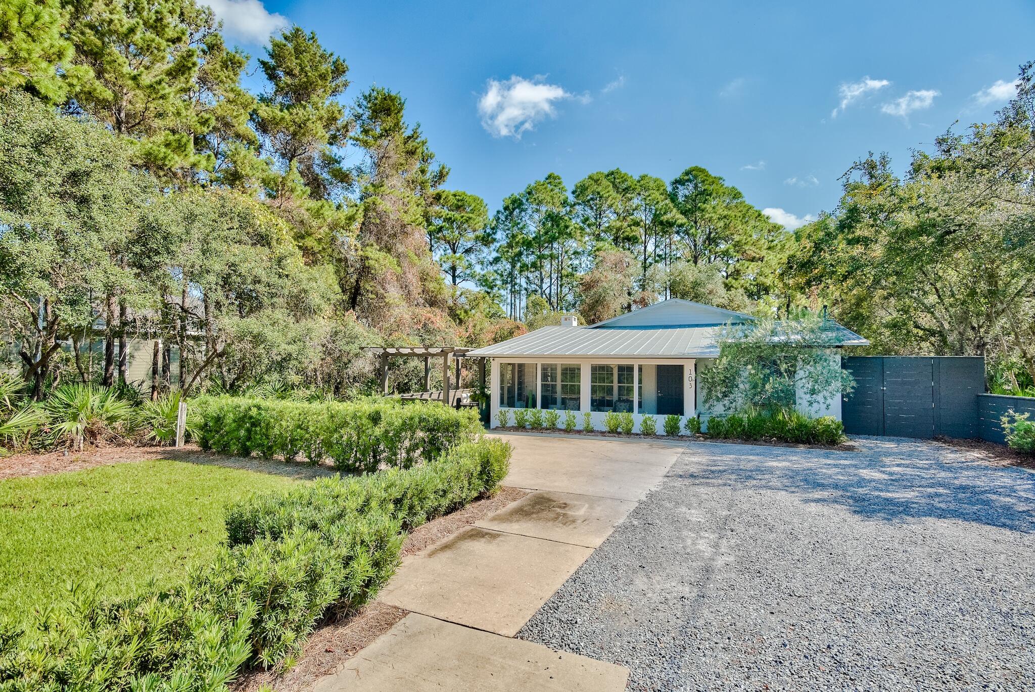 EASTERN LAKE S/D - Residential