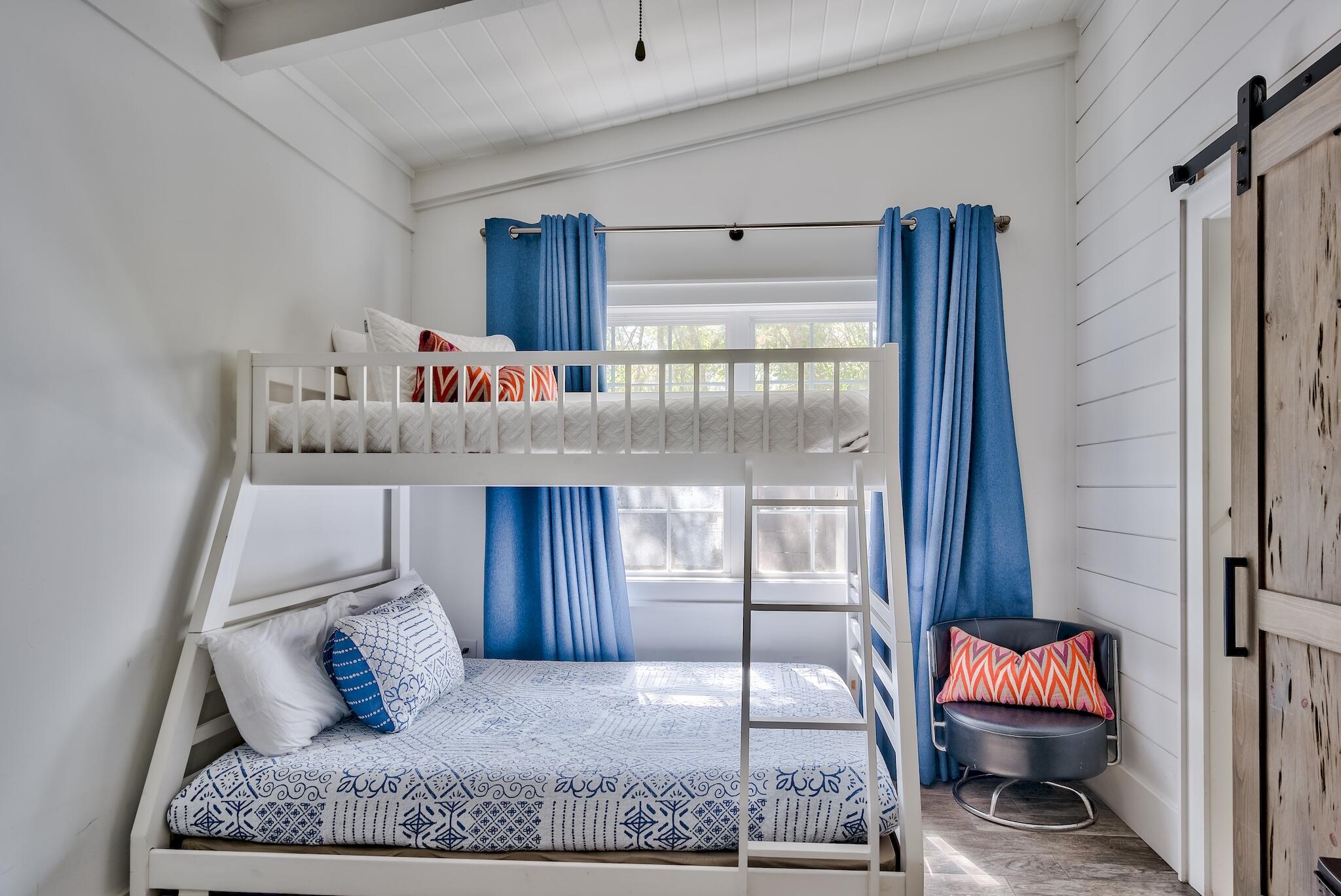 EASTERN LAKE S/D - Residential