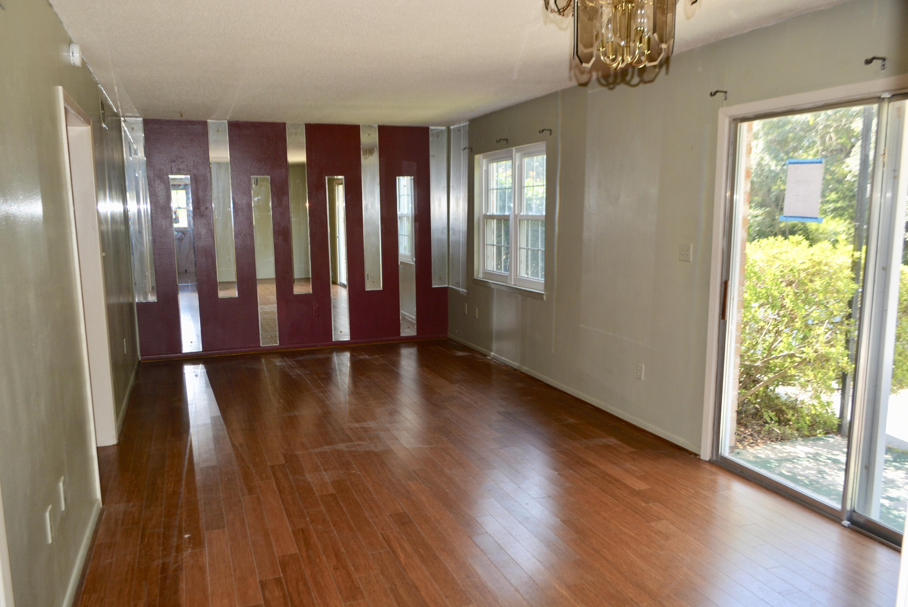 COUNTRY CLUB CONDO - Residential