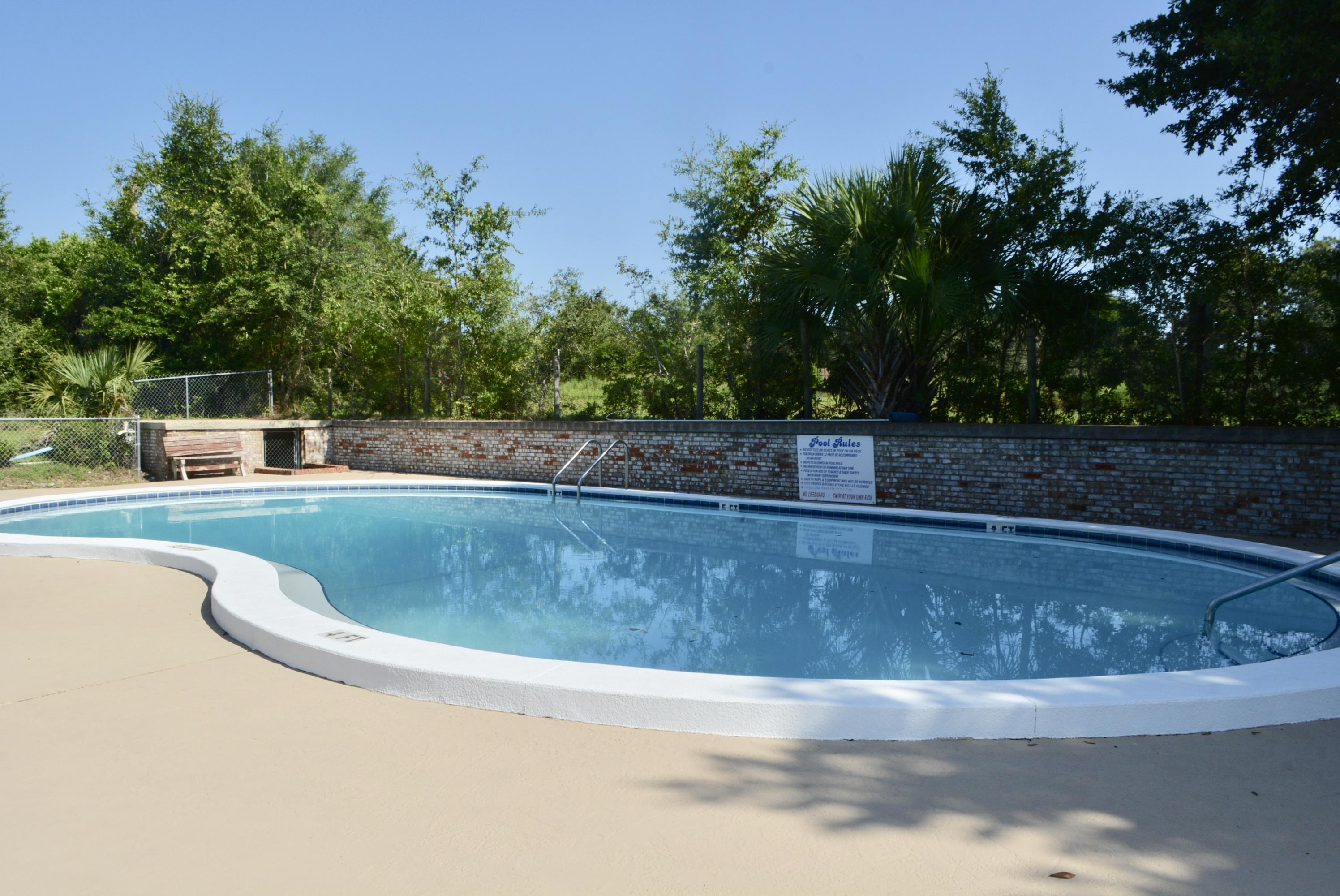 COUNTRY CLUB CONDO - Residential