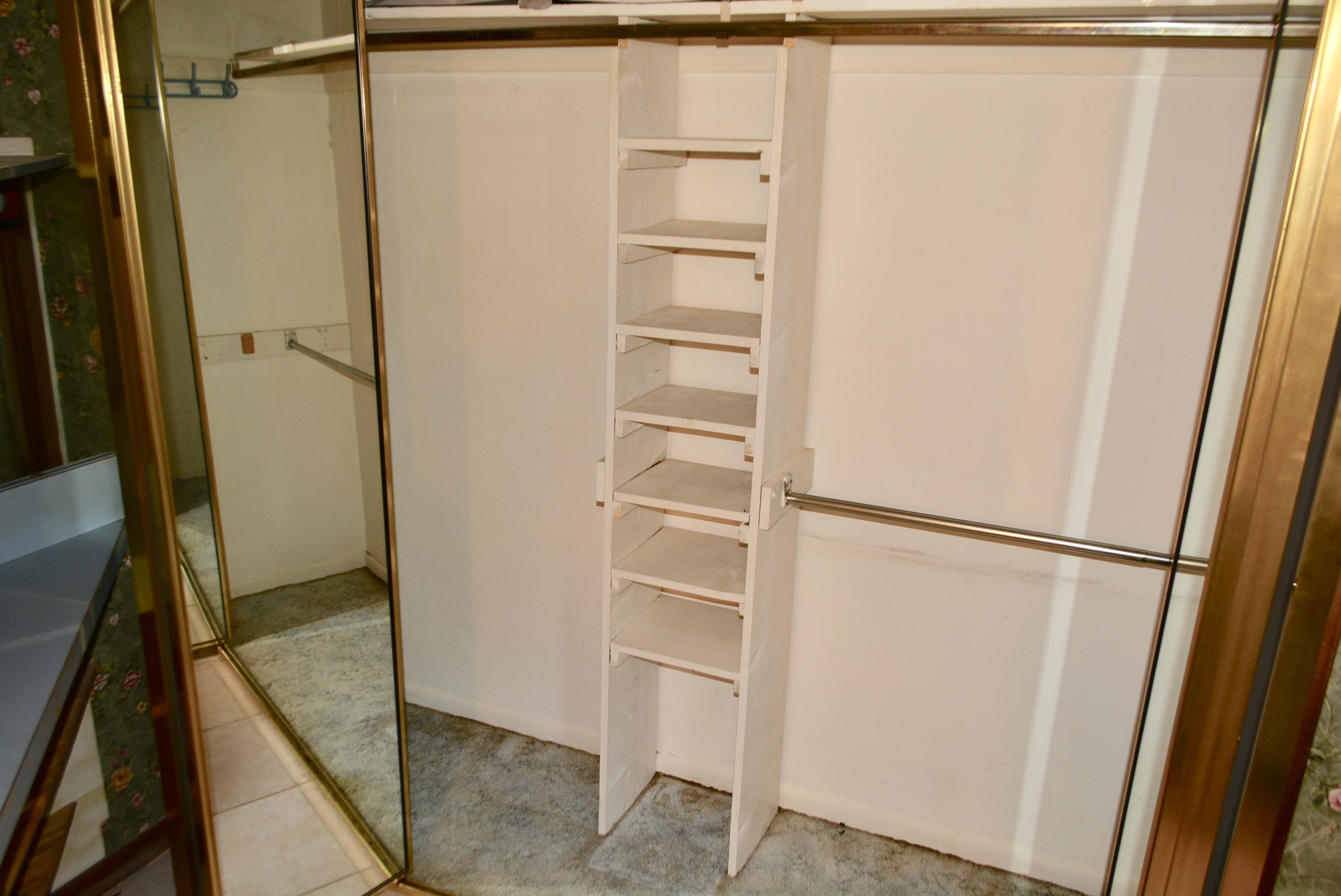 COUNTRY CLUB CONDO - Residential