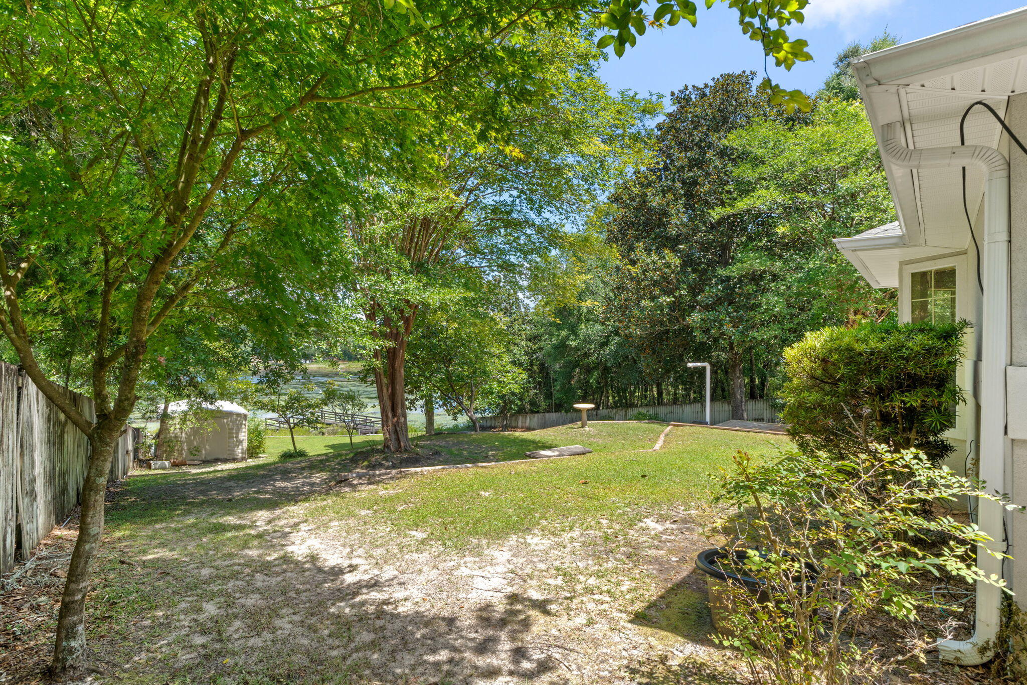 LAKE HOLLEY ESTATES - Residential