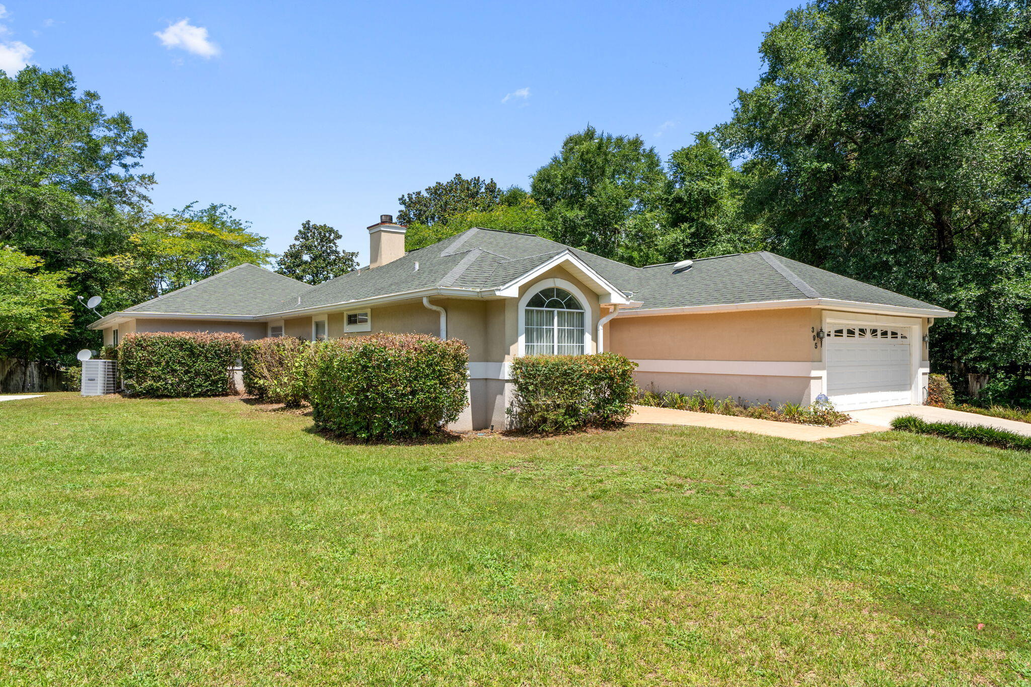 LAKE HOLLEY ESTATES - Residential