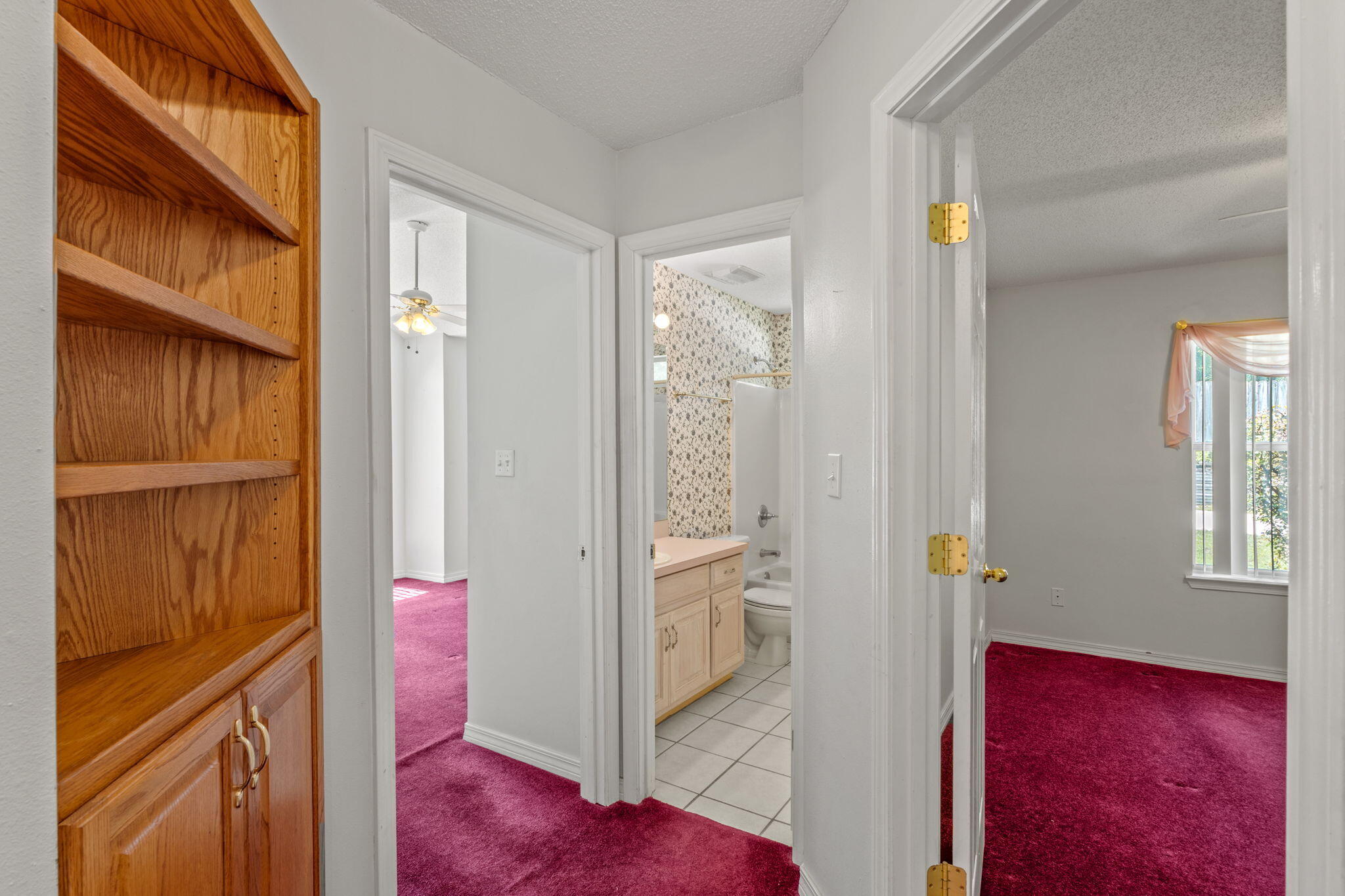 LAKE HOLLEY ESTATES - Residential